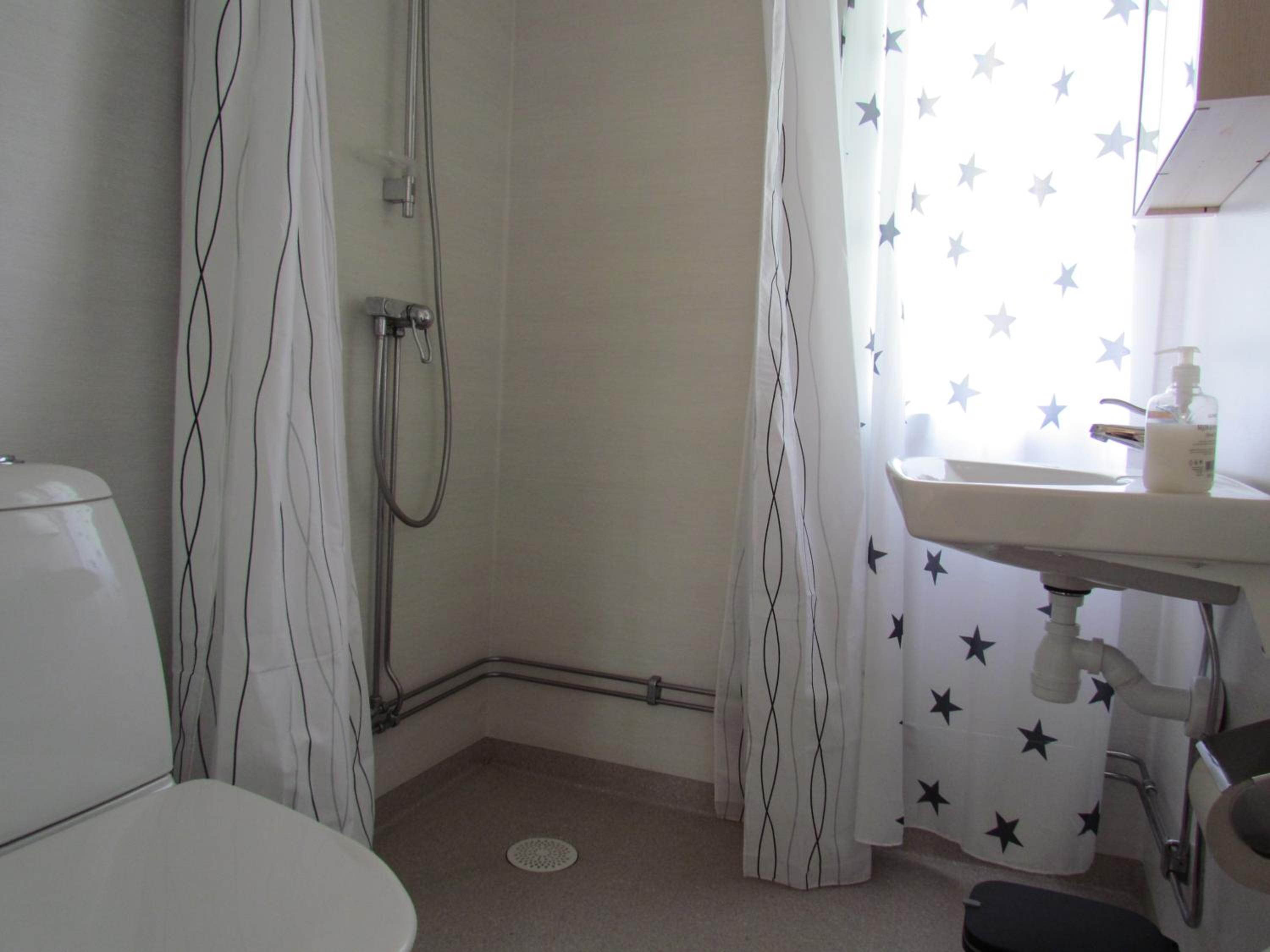 Two-Bedroom House photo 2