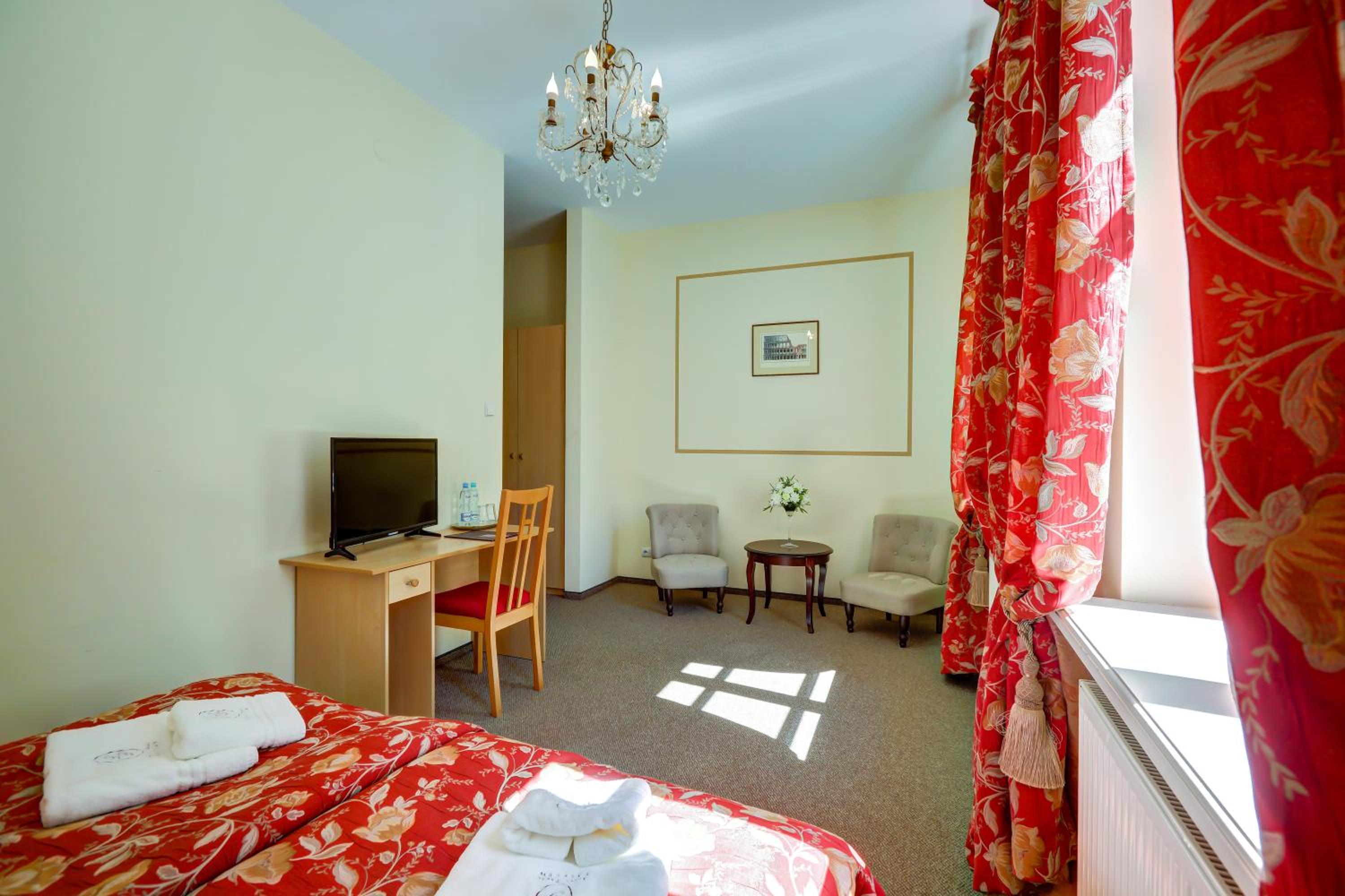 Deluxe Double Room with Shower photo 1