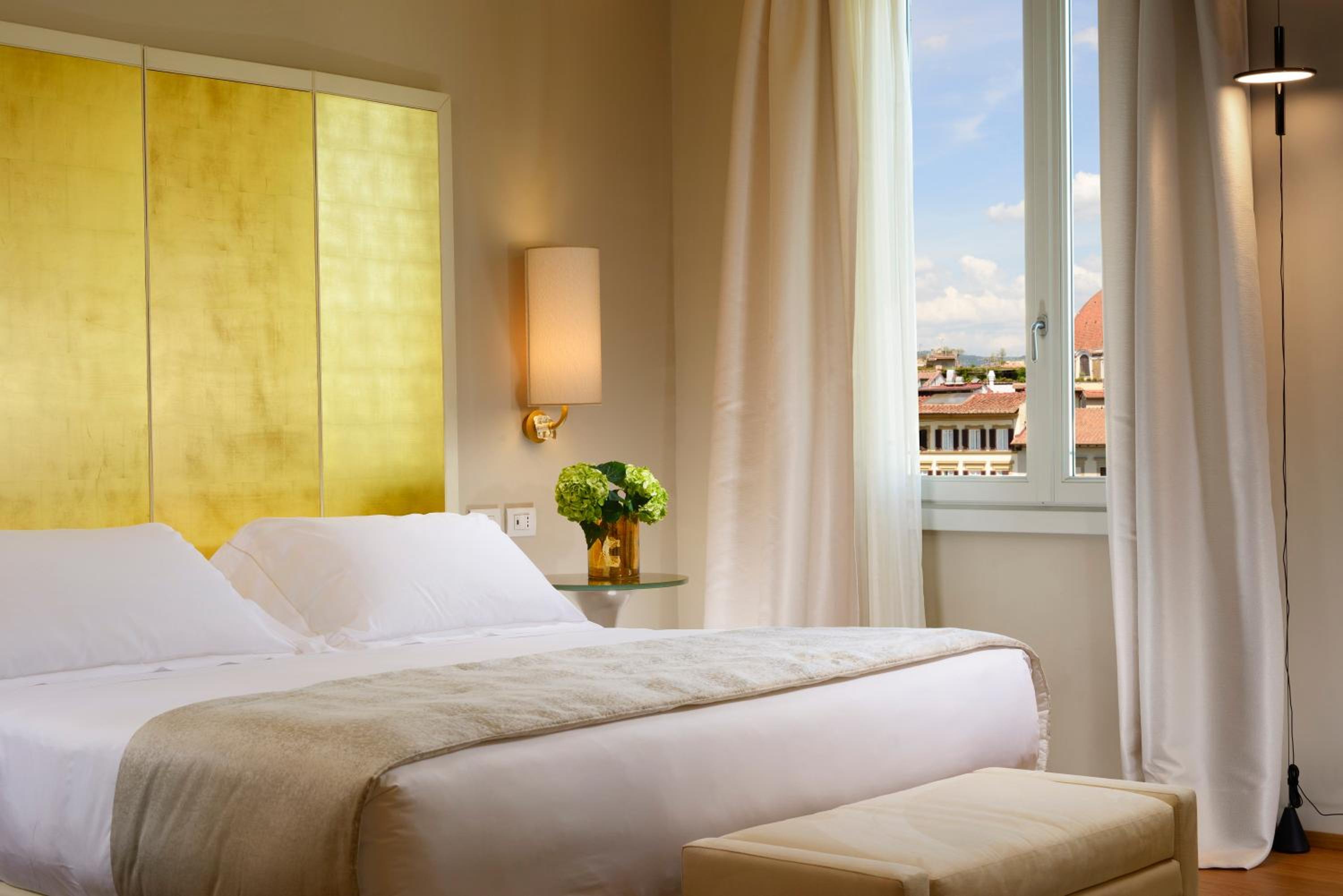 Deluxe Junior Suite - Photo 14