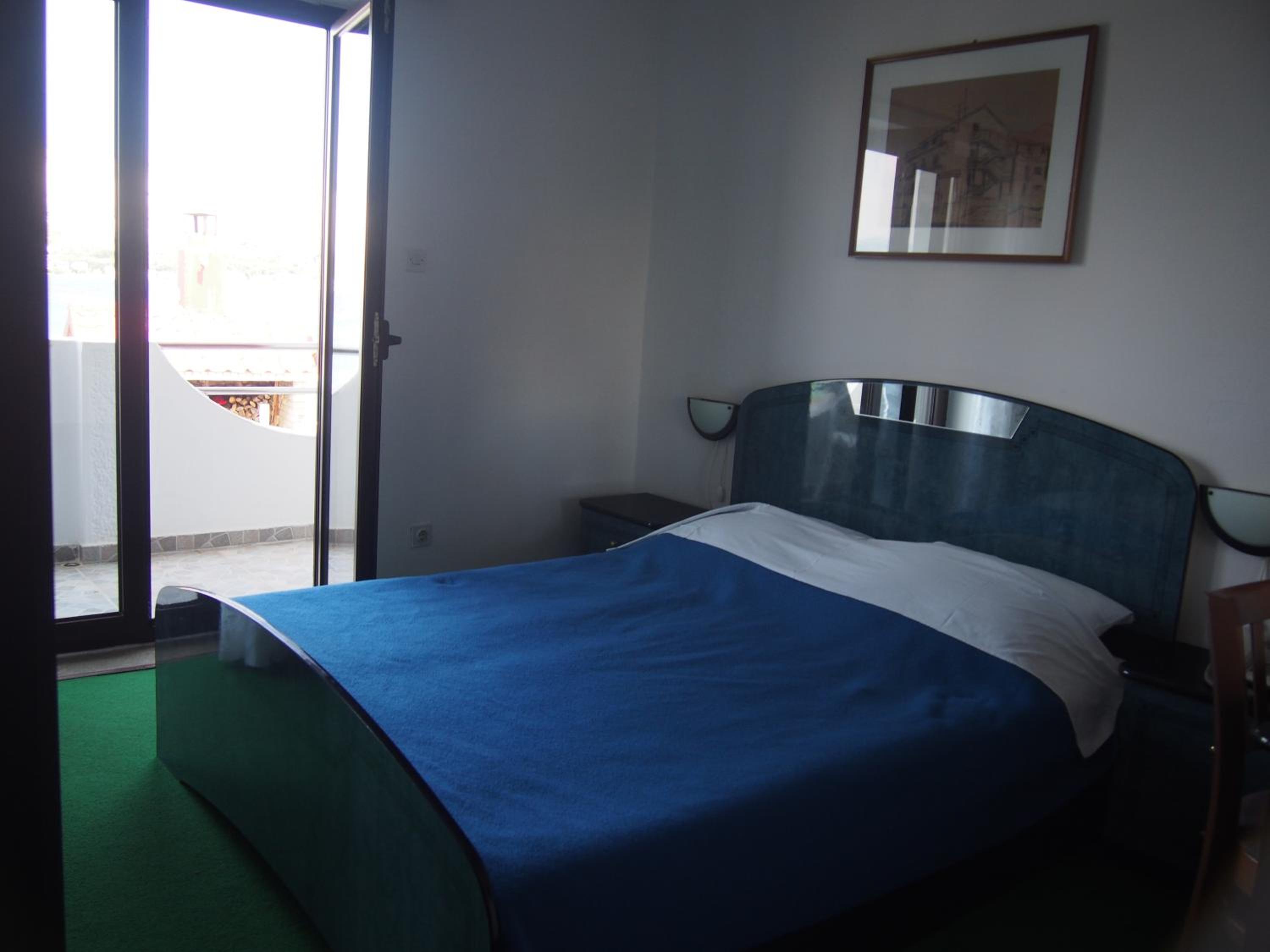 Double Room with Balcony and Sea View - Photo 2