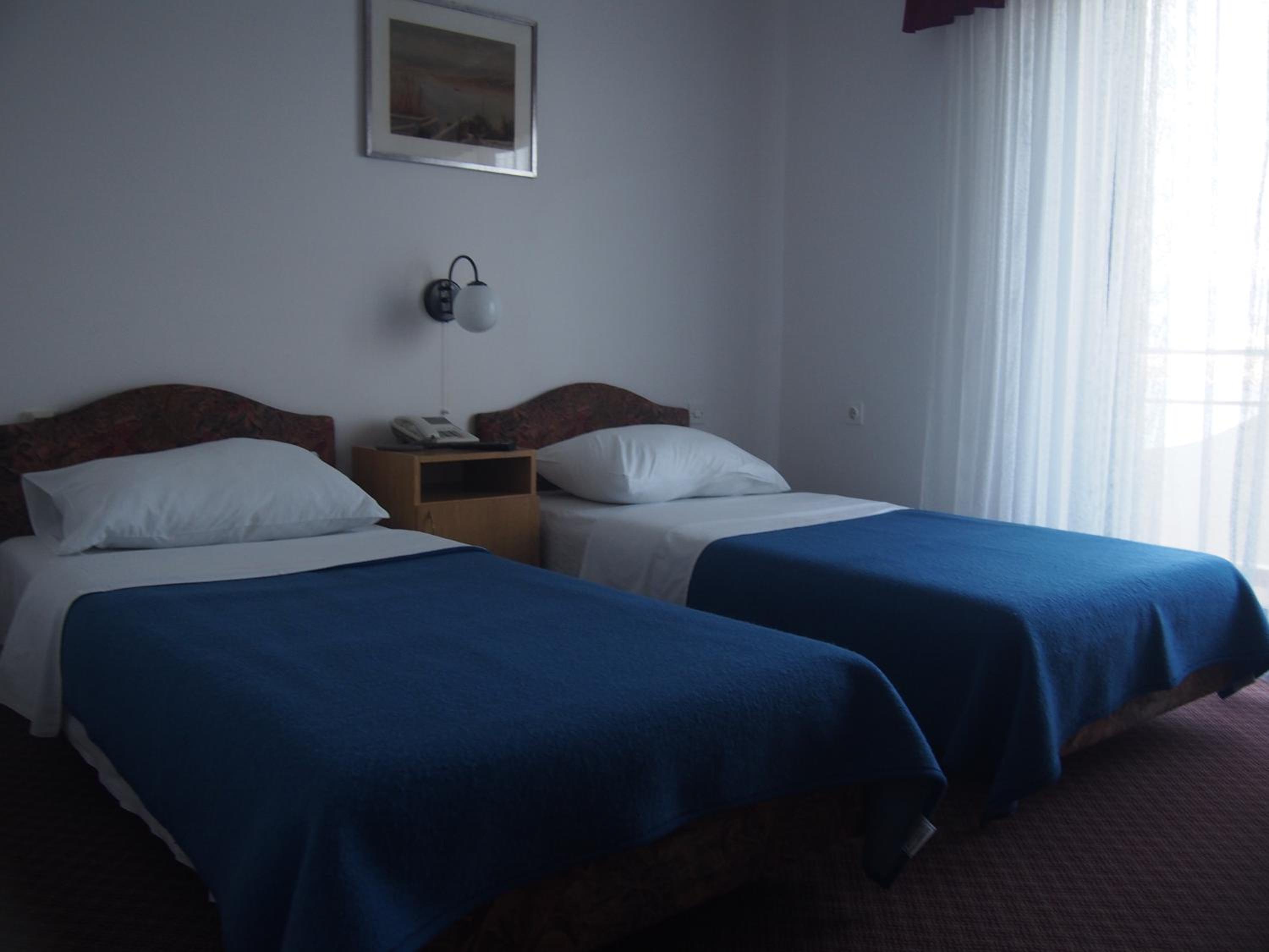 Double Room with Balcony and Sea View - Photo 8