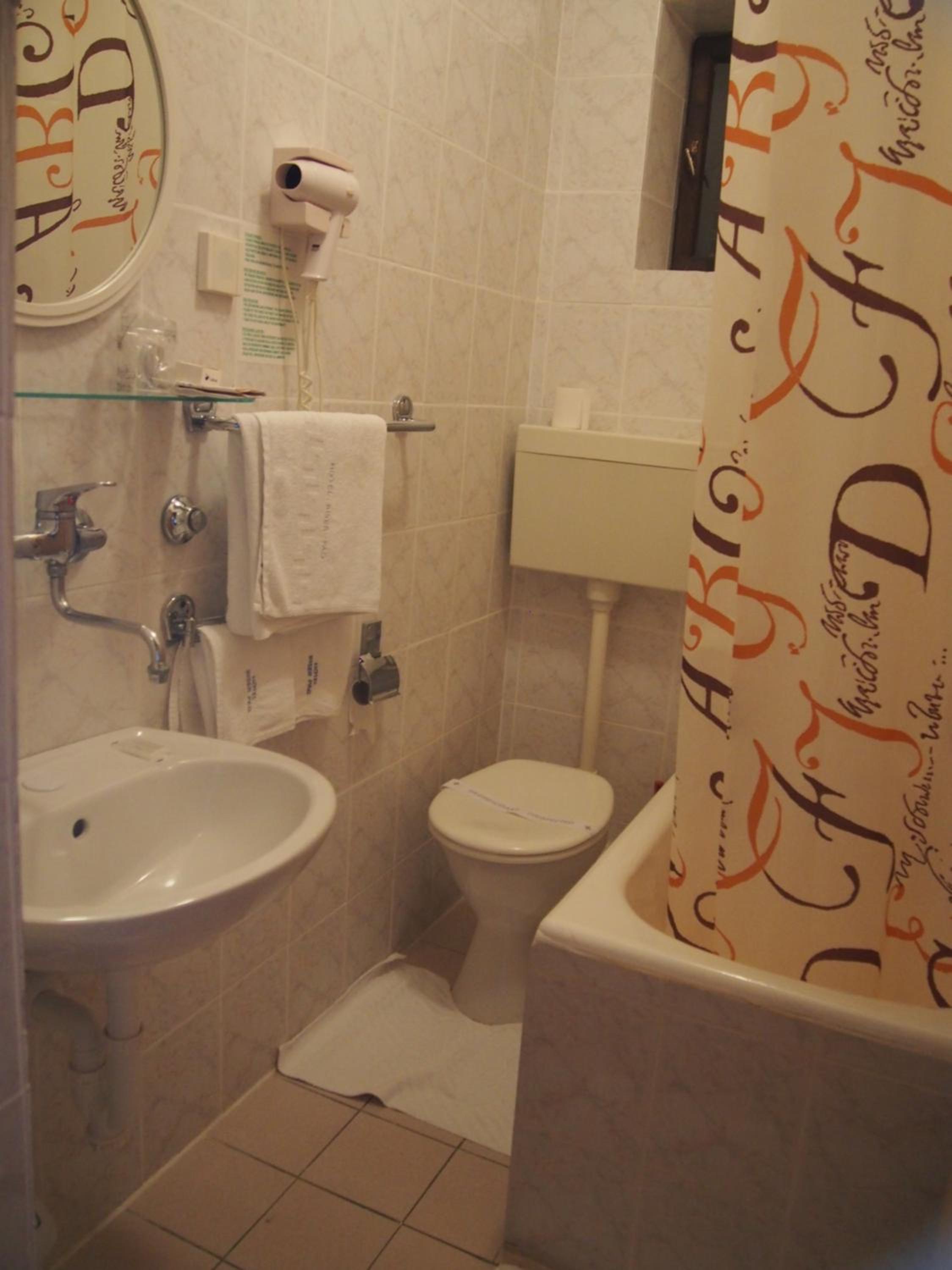 Double Room with Balcony and Sea View - Photo 6