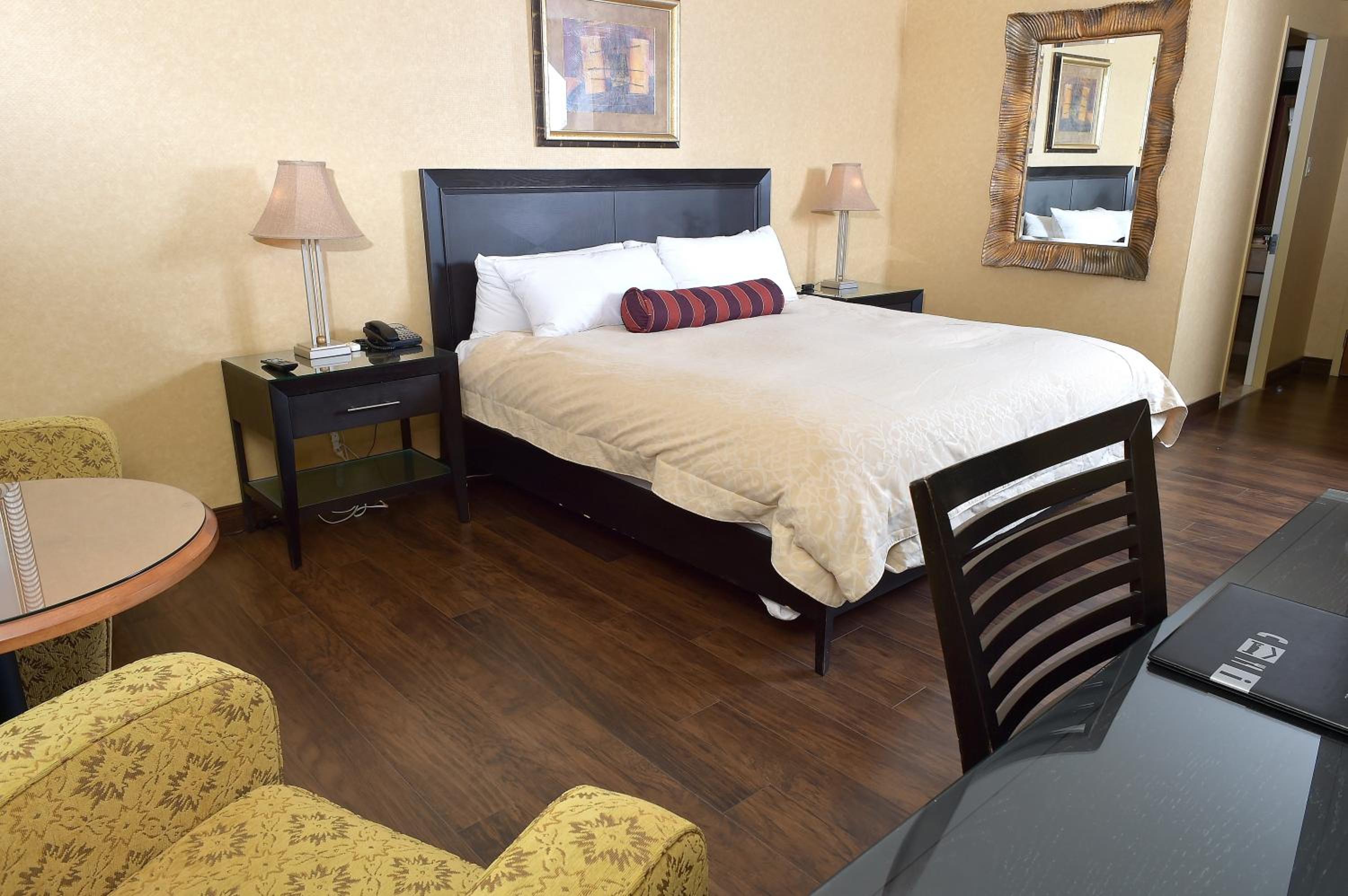King Suite - Photo 3