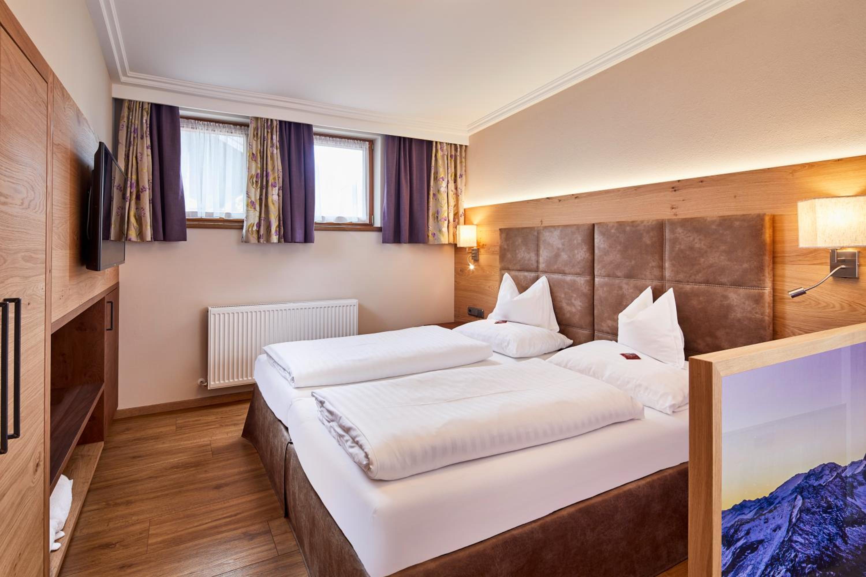 Double Room - Photo 3