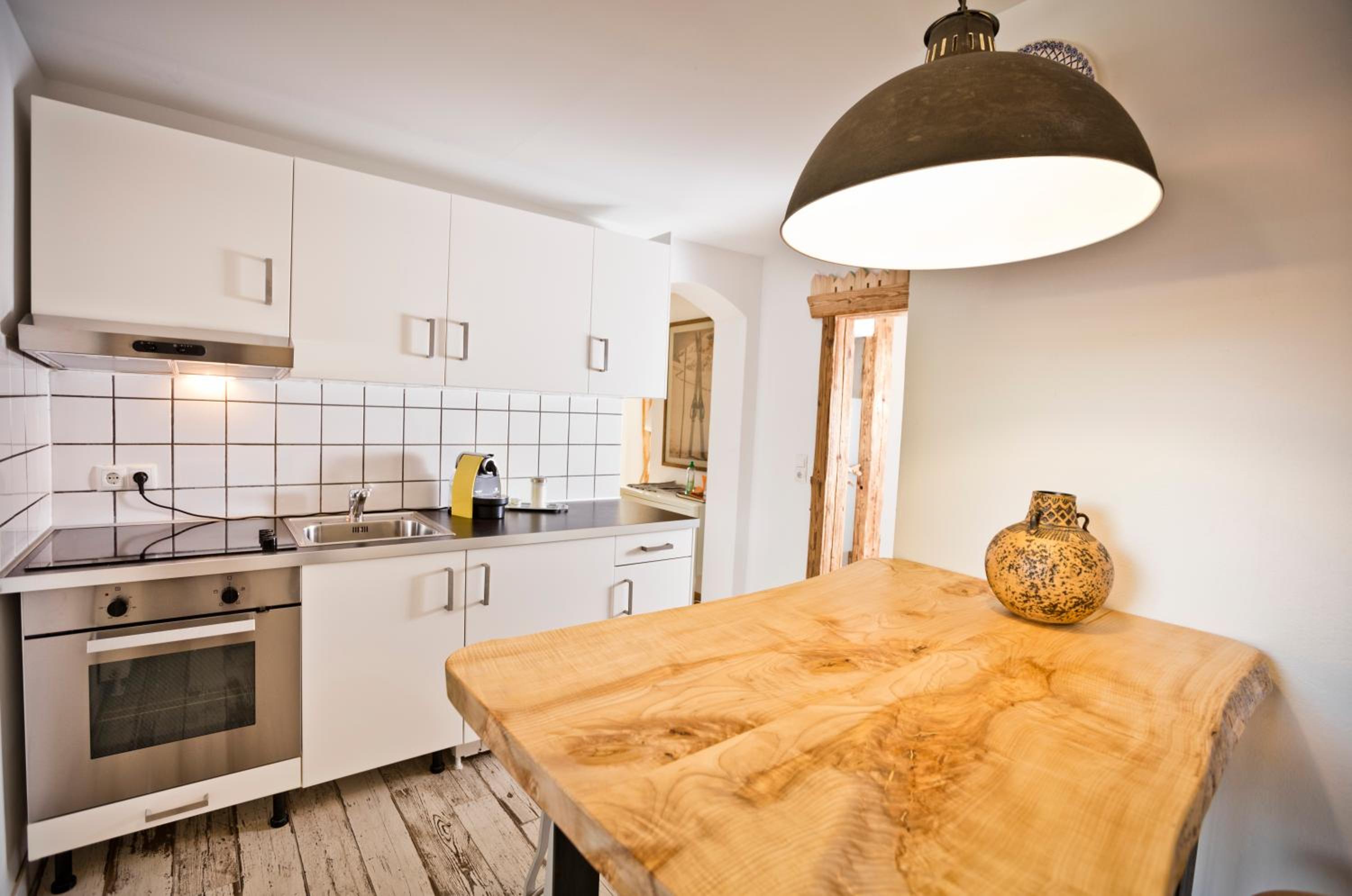Studio Apartment - Photo 12