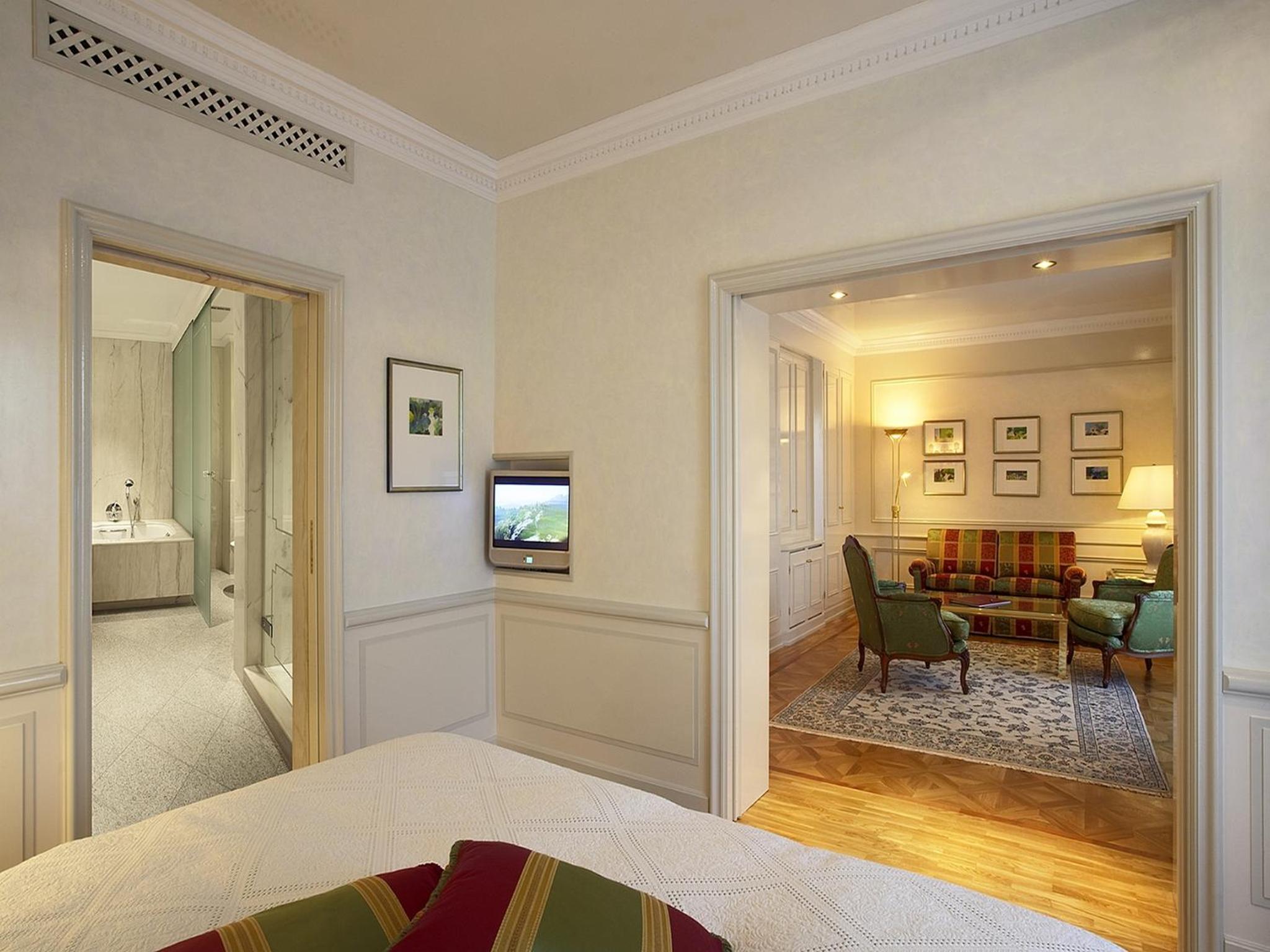 Junior Suite Apartment -> Junior Suite Apartment