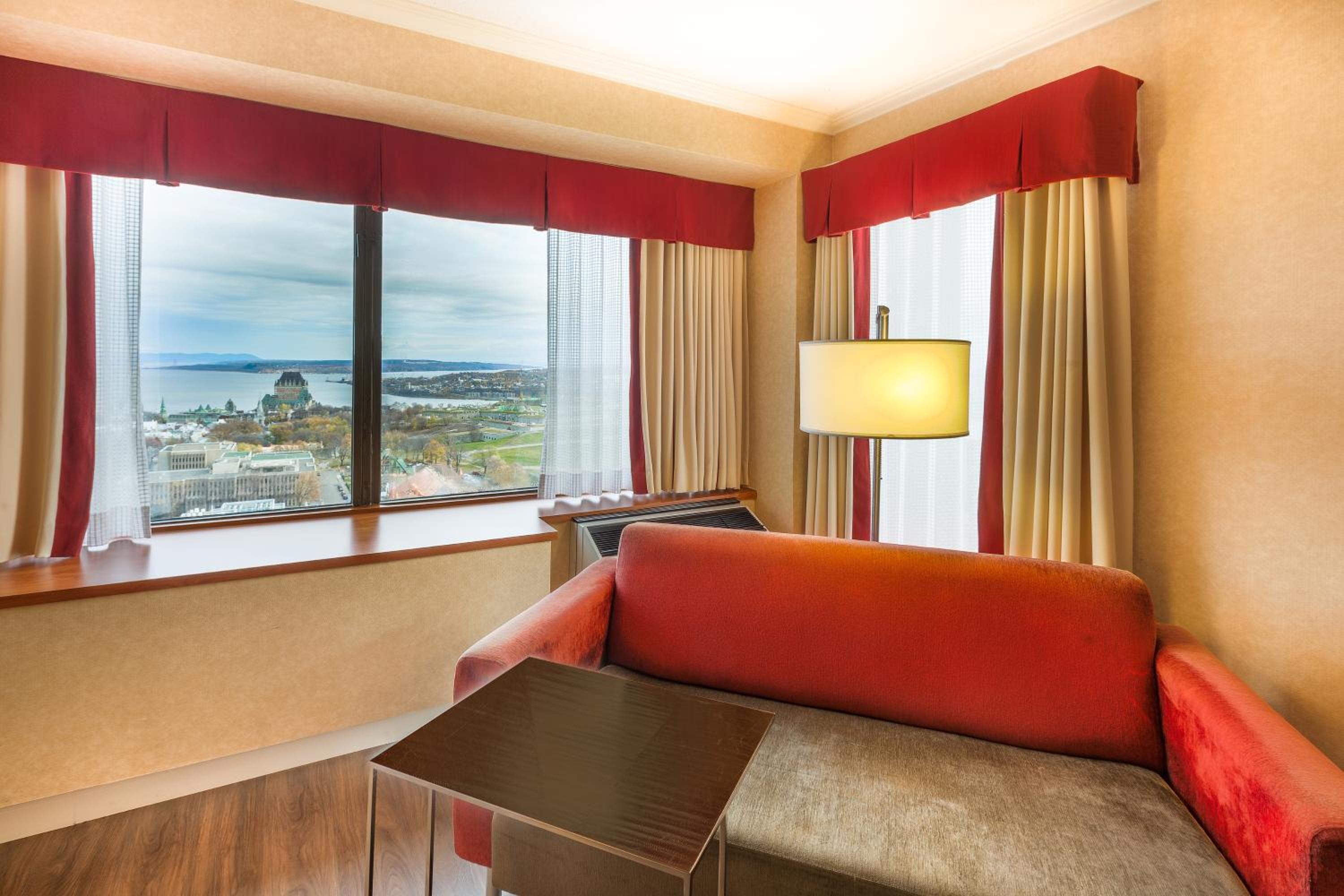 Standard King Room - Photo 3