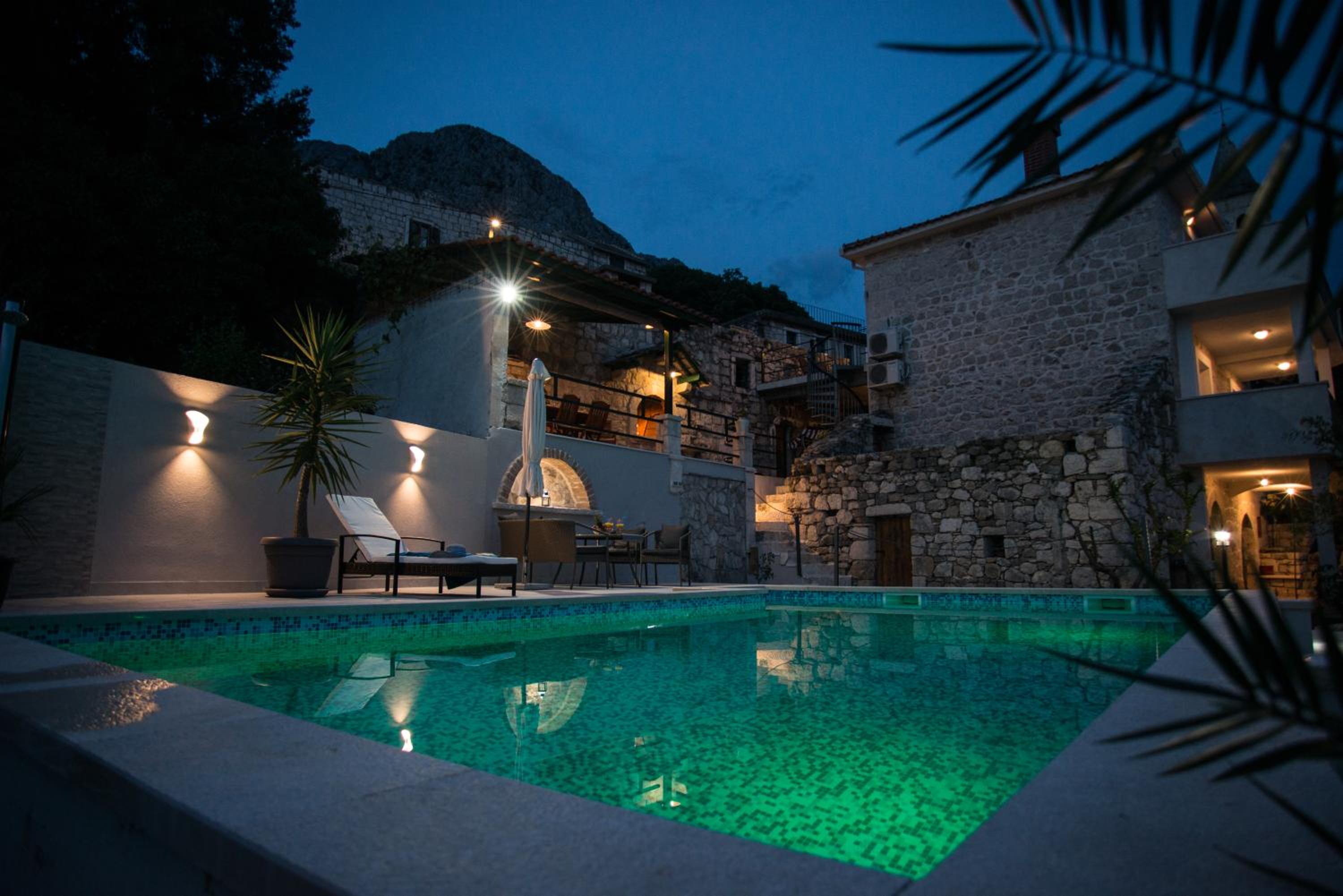 Villa with Sea View - Photo 41