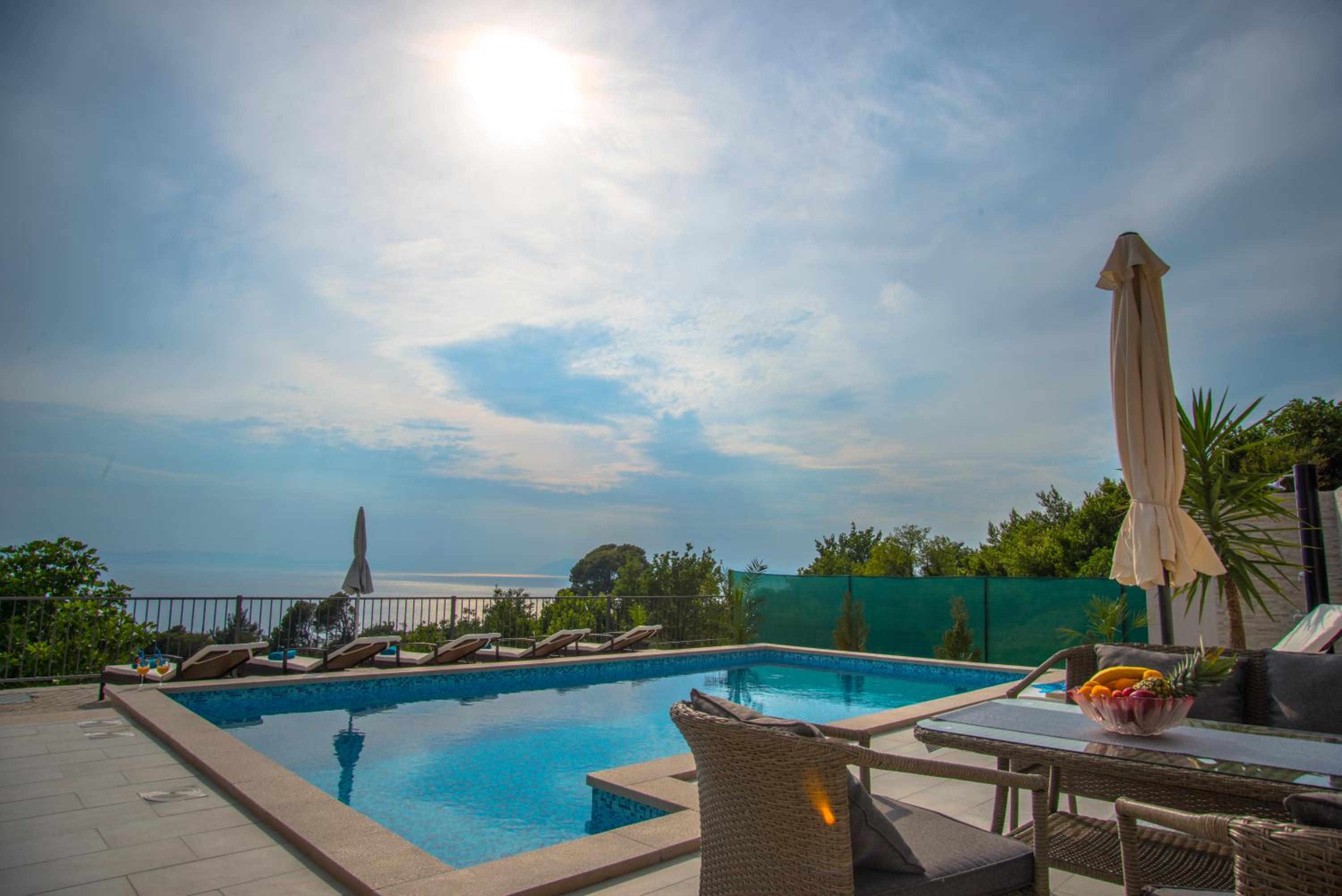 Villa with Sea View - Photo 40
