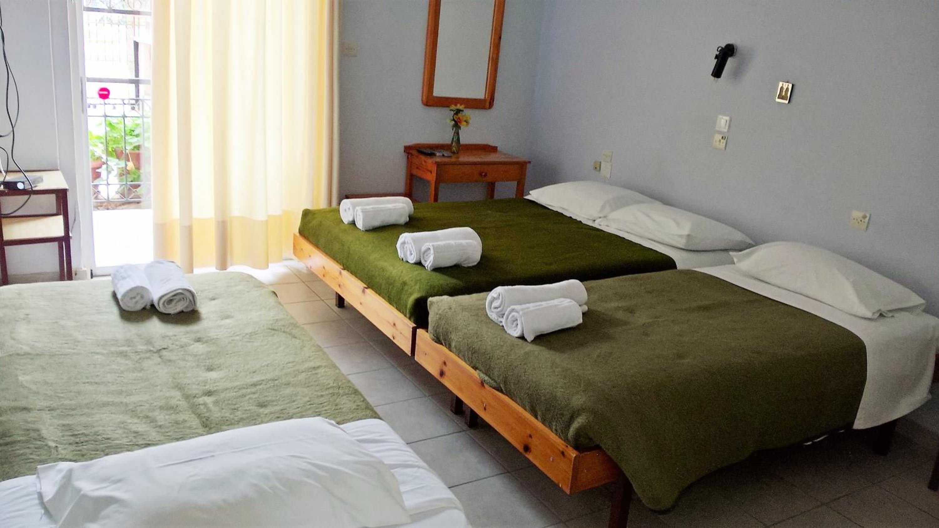 Economy Quadruple Room