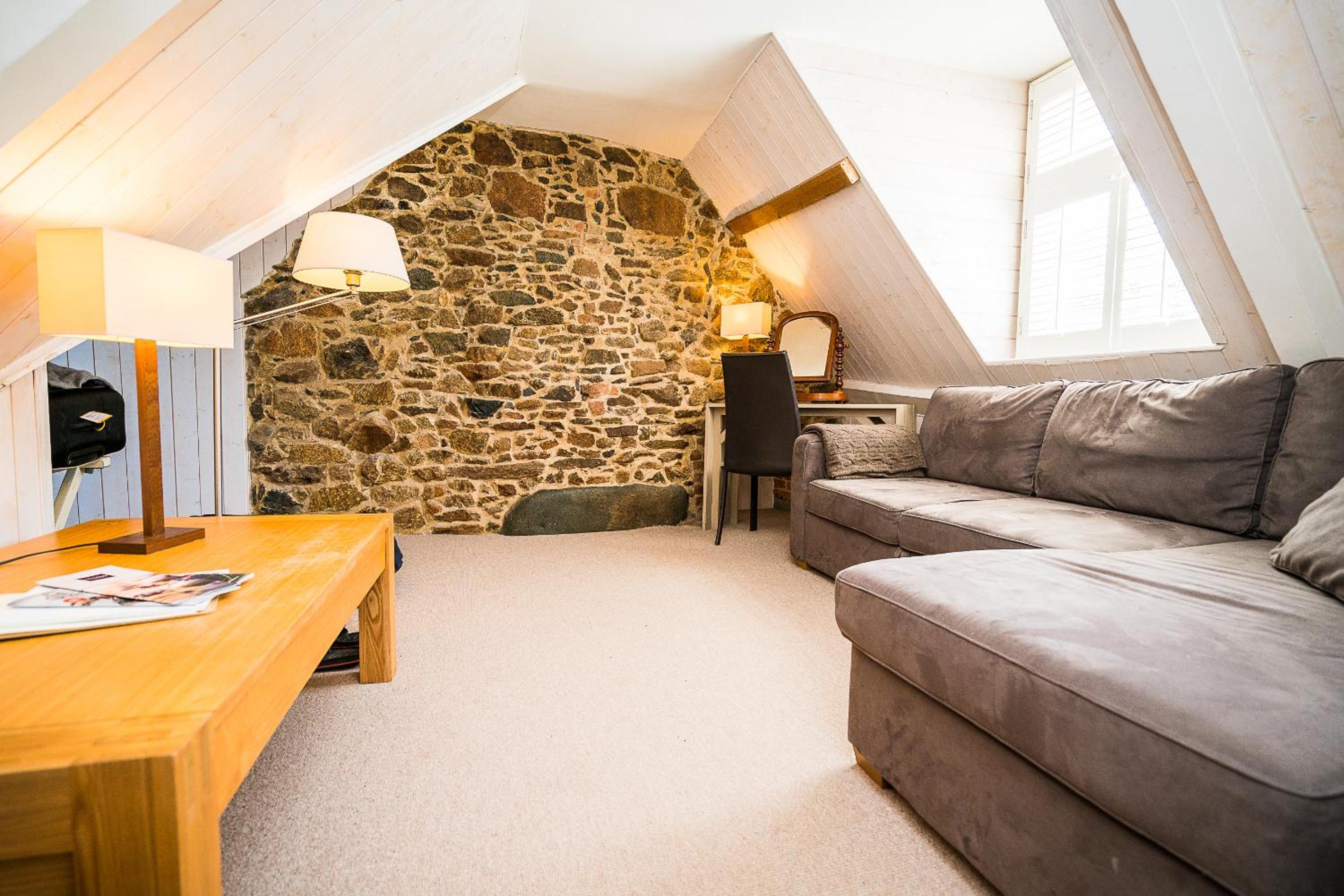 Suite - No Dogs photo 1