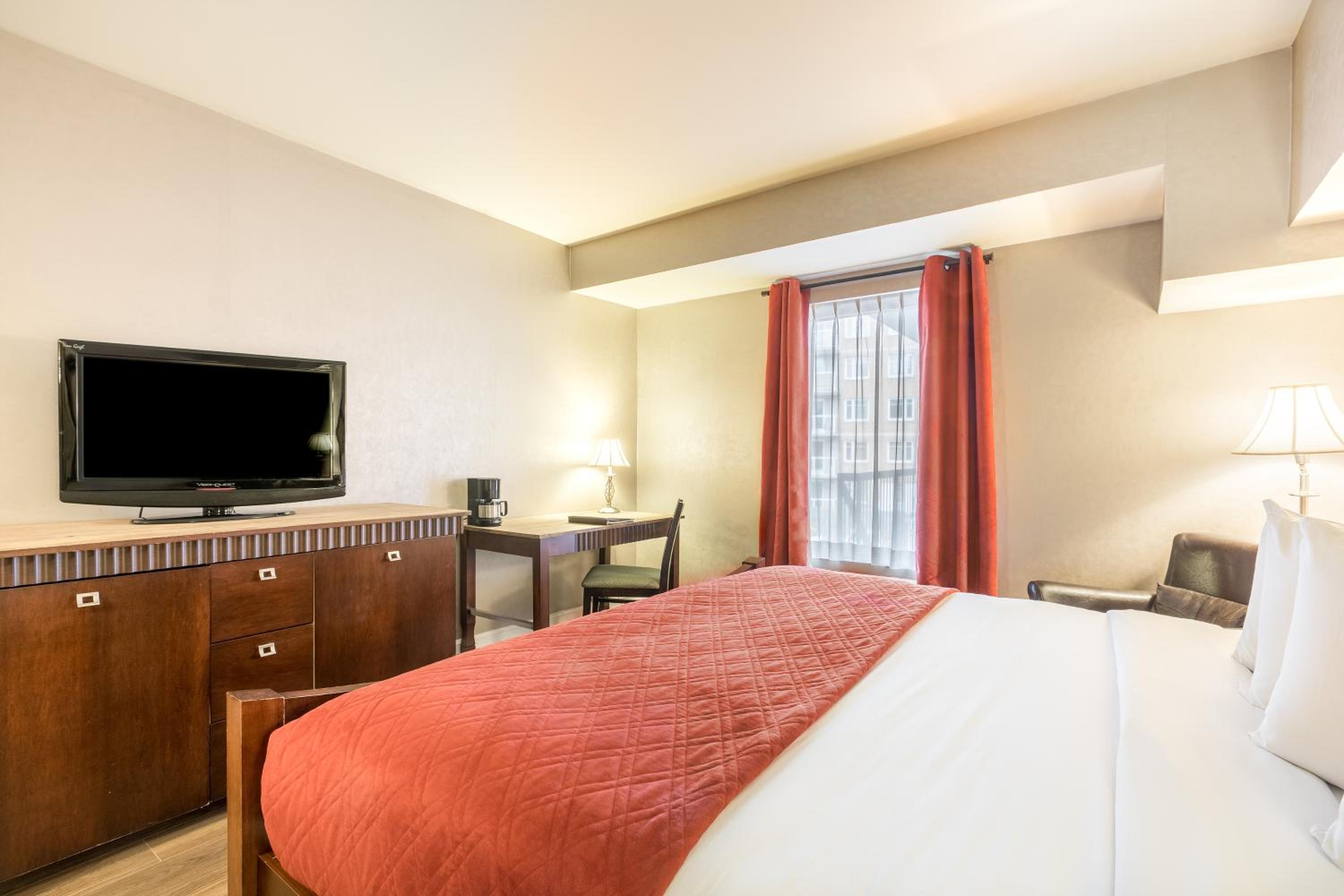 Standard Double Room with Queen Size Bed - Photo 4
