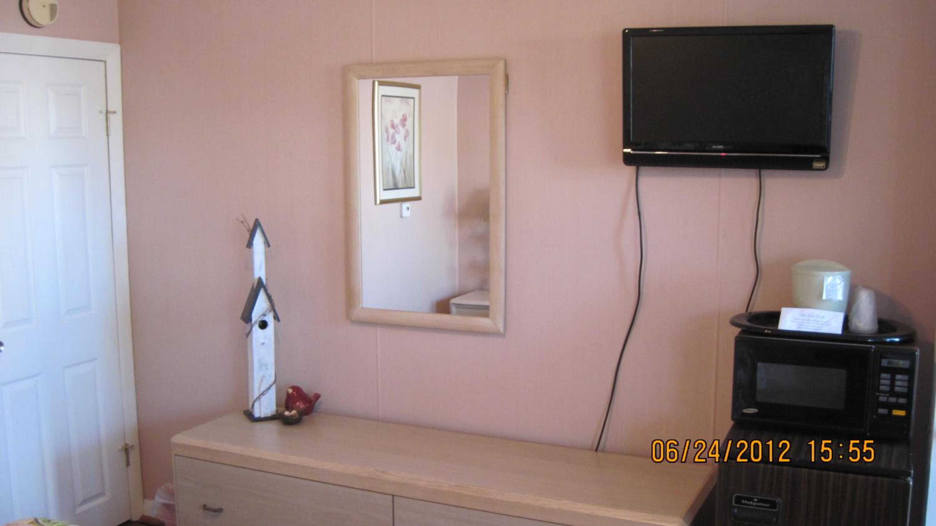 Double Room with Two Double Beds - 1st Fl photo 2