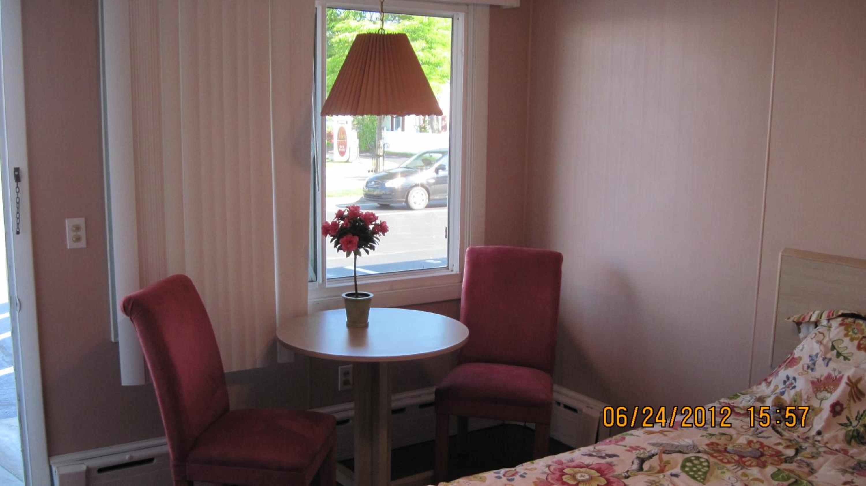 Double Room with Two Double Beds - 1st Fl photo 3