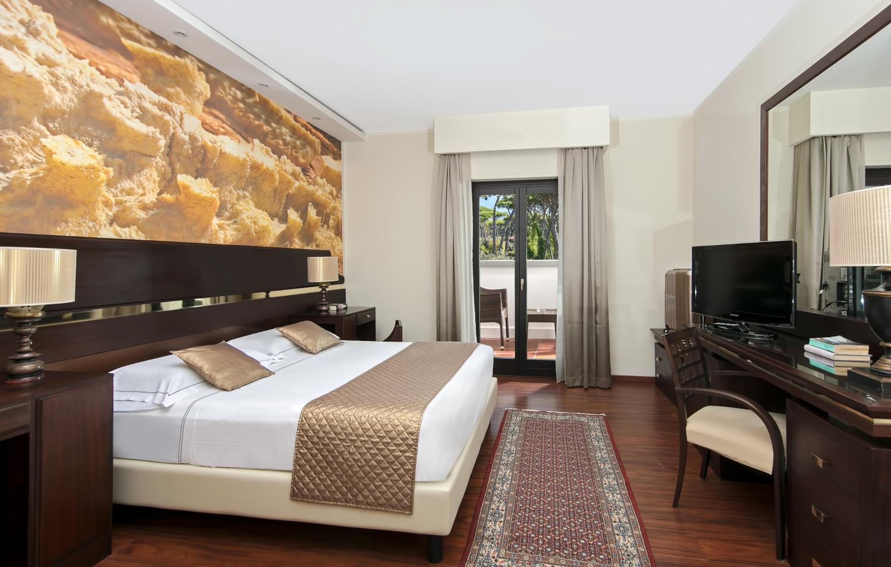 Superior Grand Double Room photo 1