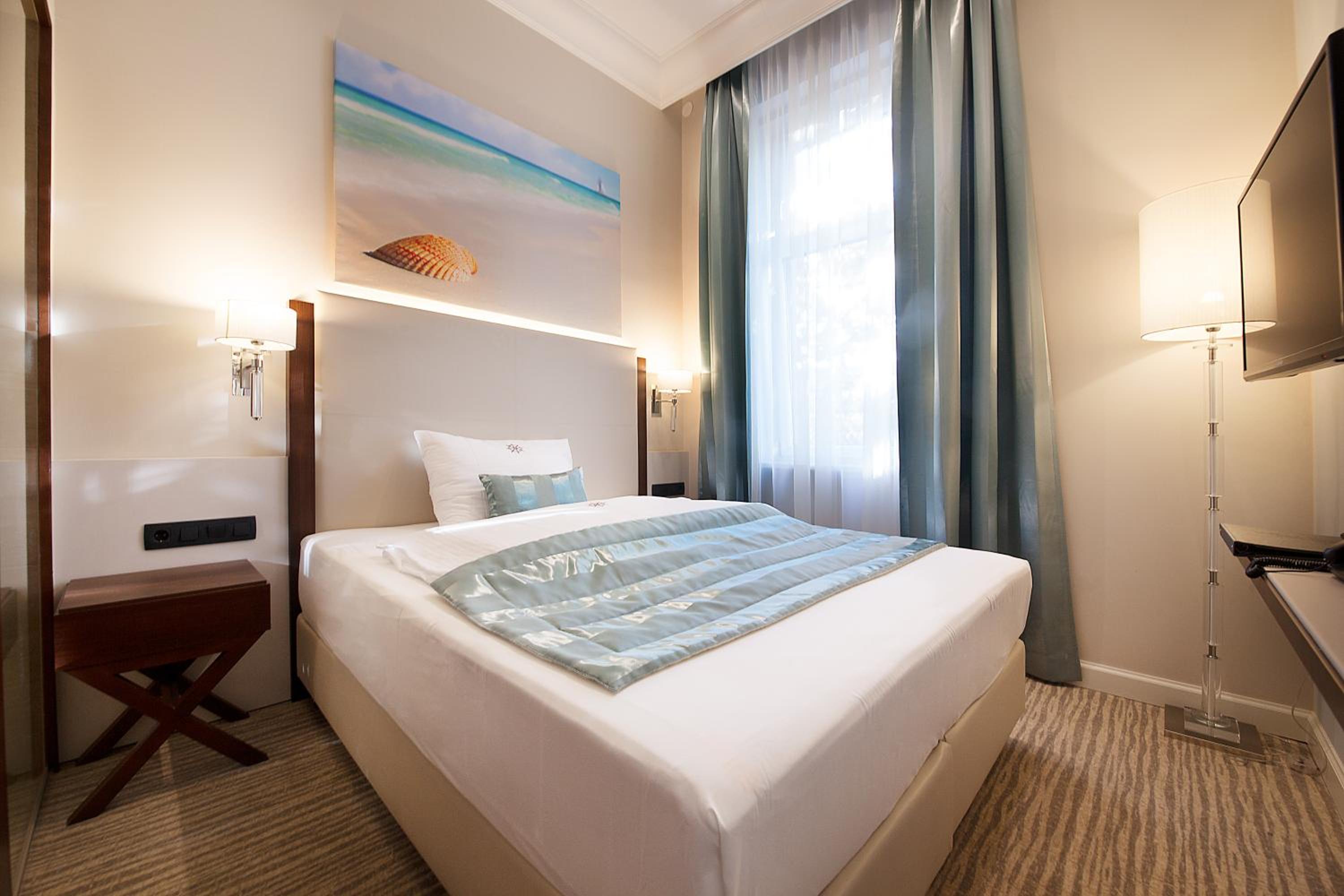 Business Single Room