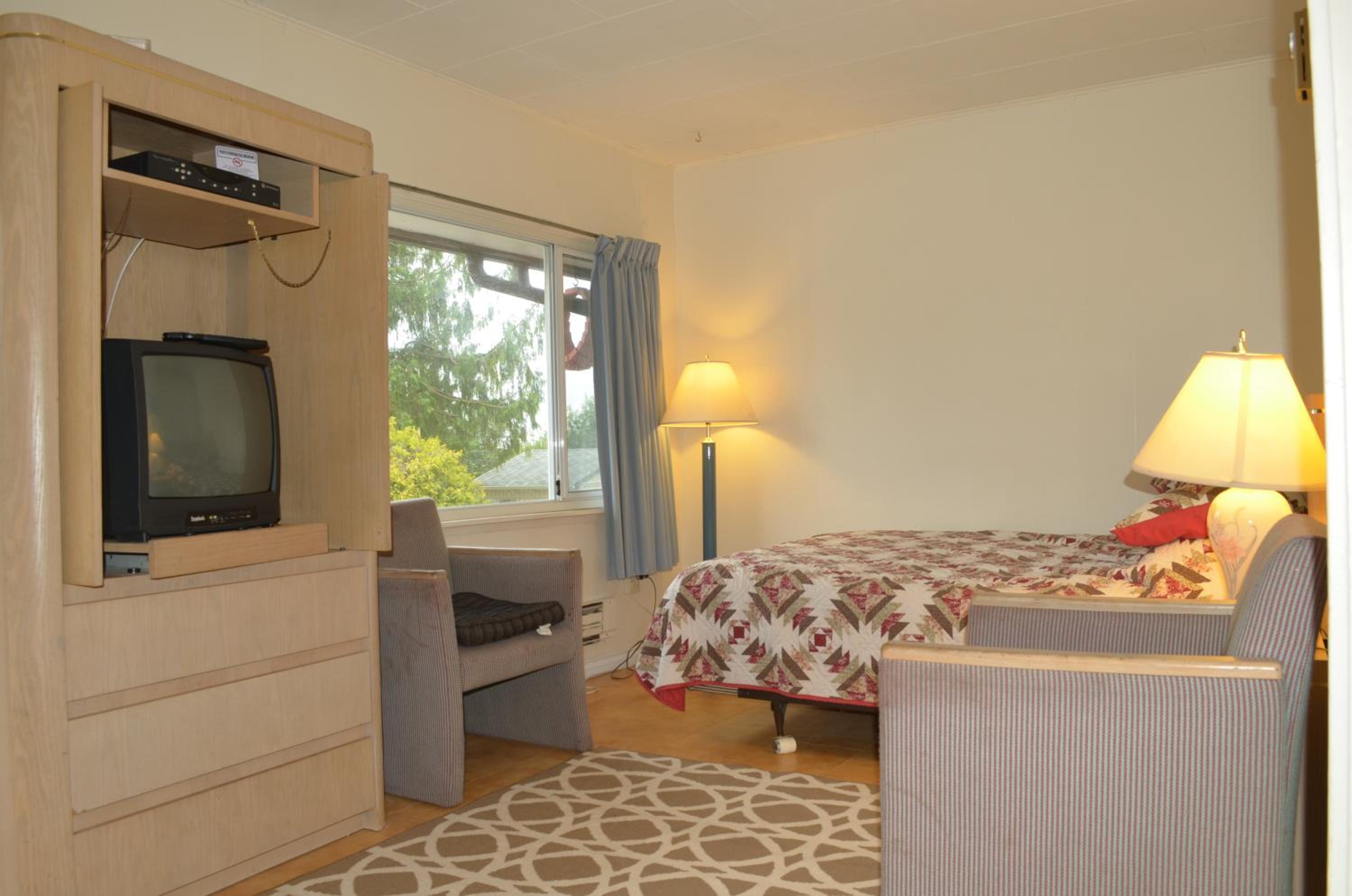 Queen Suite with Two Queen Beds