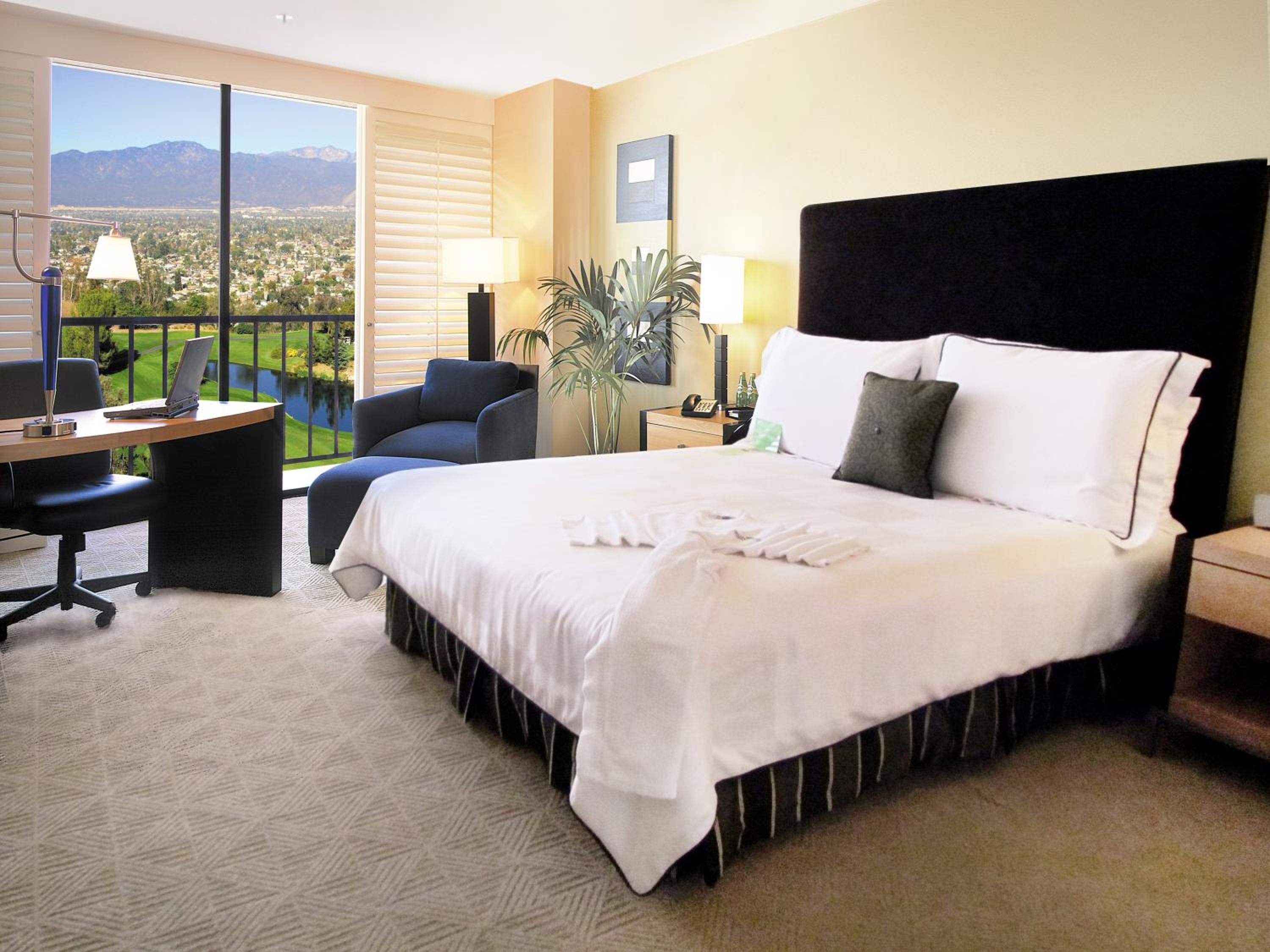Standard Deluxe Room - Photo 2