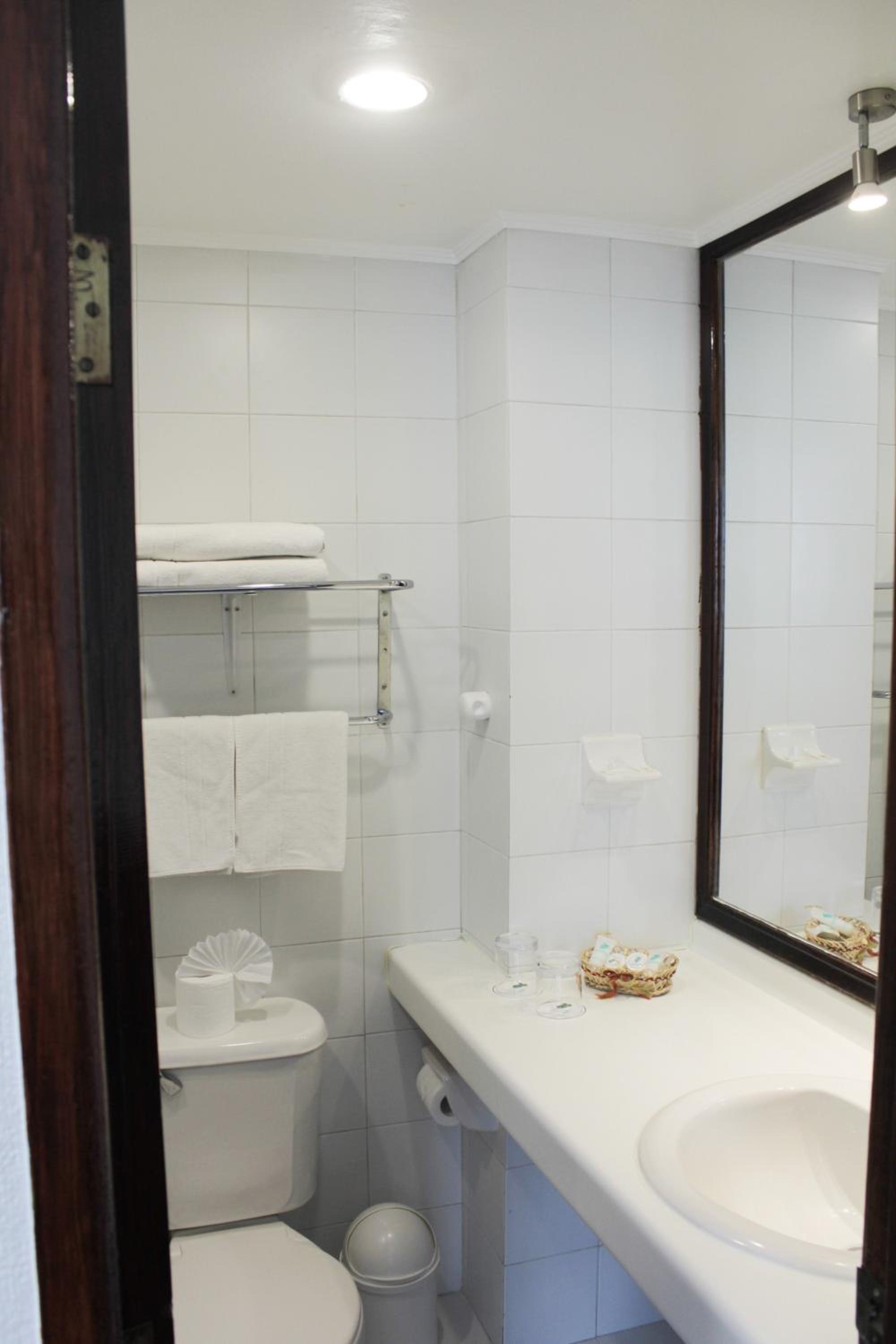 Standard Double Room - Photo 6