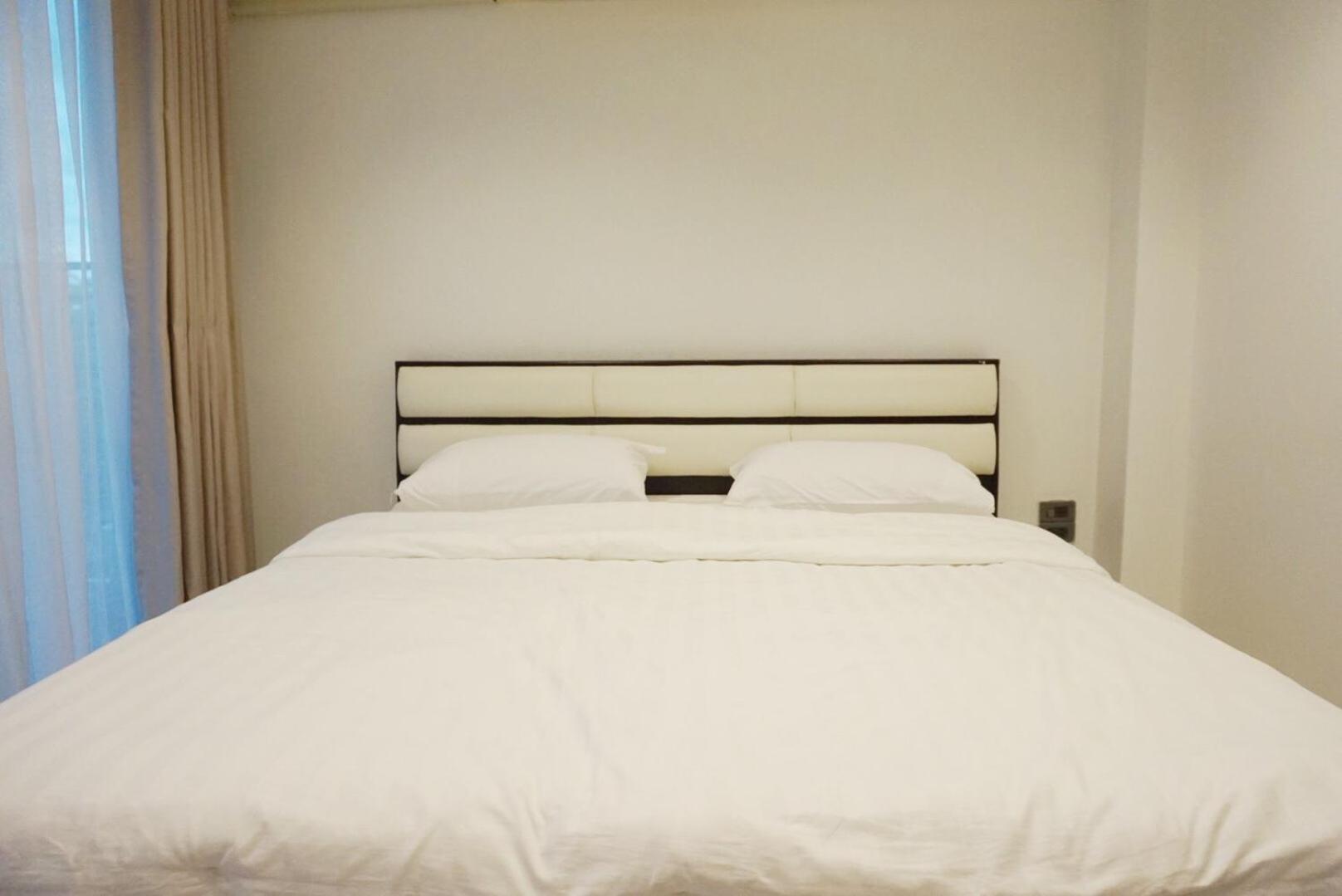 Double Room with Shared Bathroom photo 2