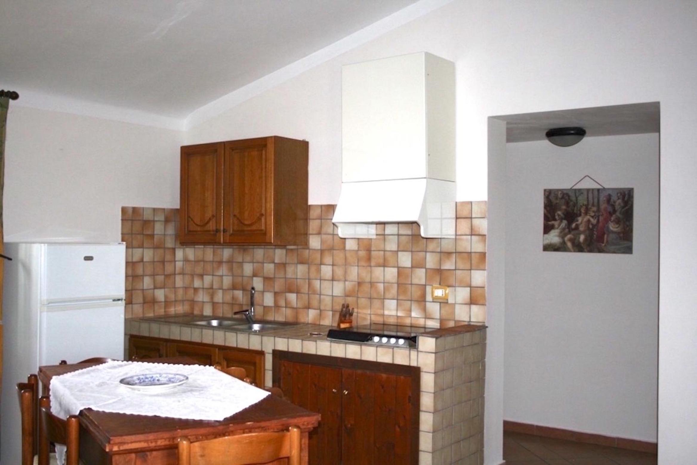 Apartment with Terrace - Photo 5