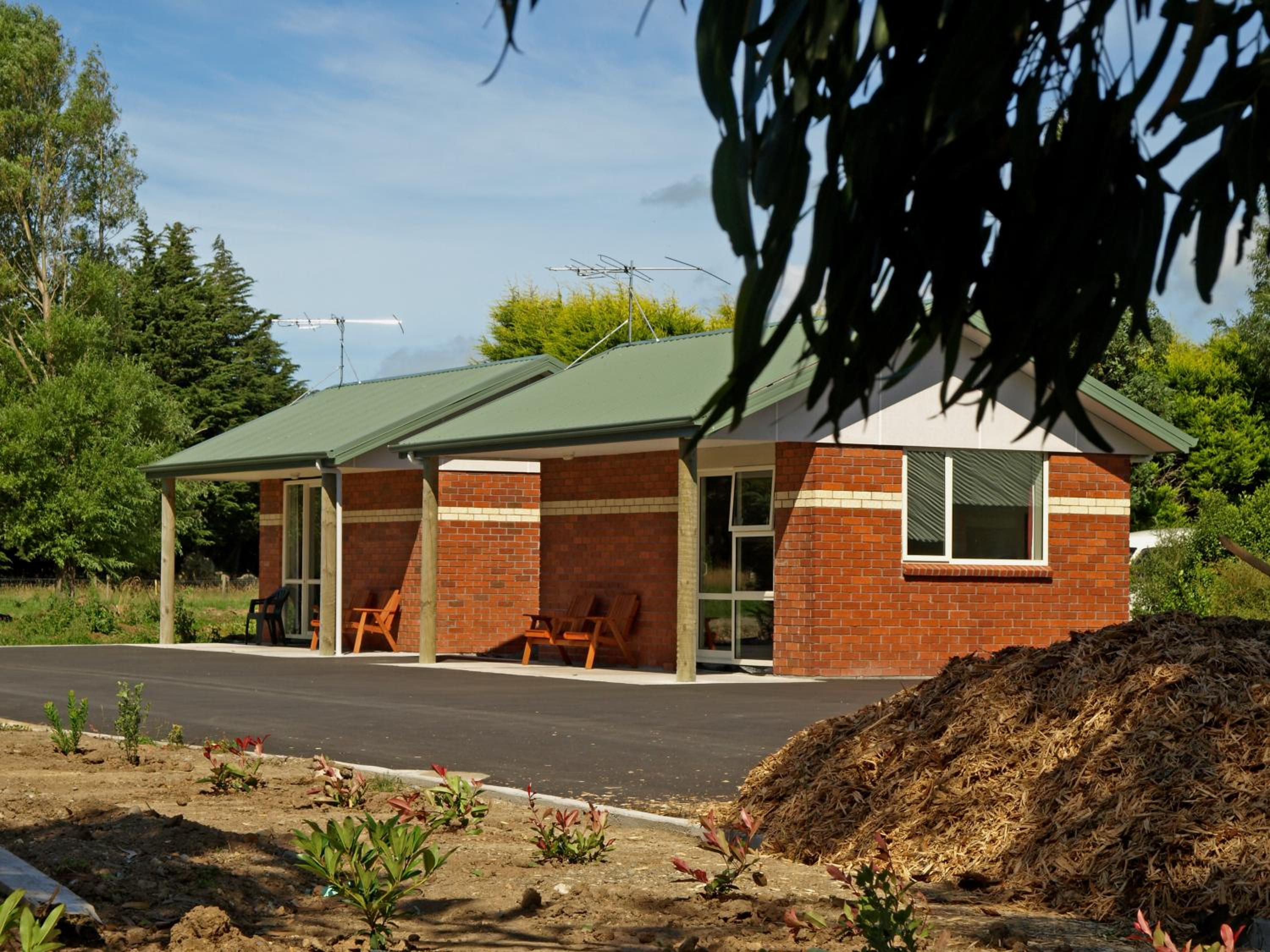 Large Deluxe Cabin