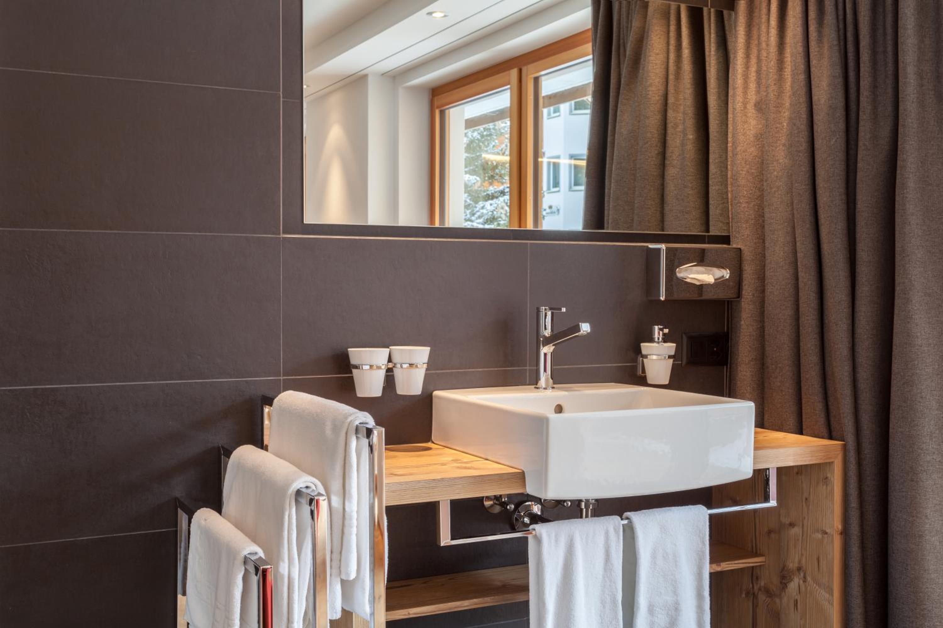 Suite - Photo 5