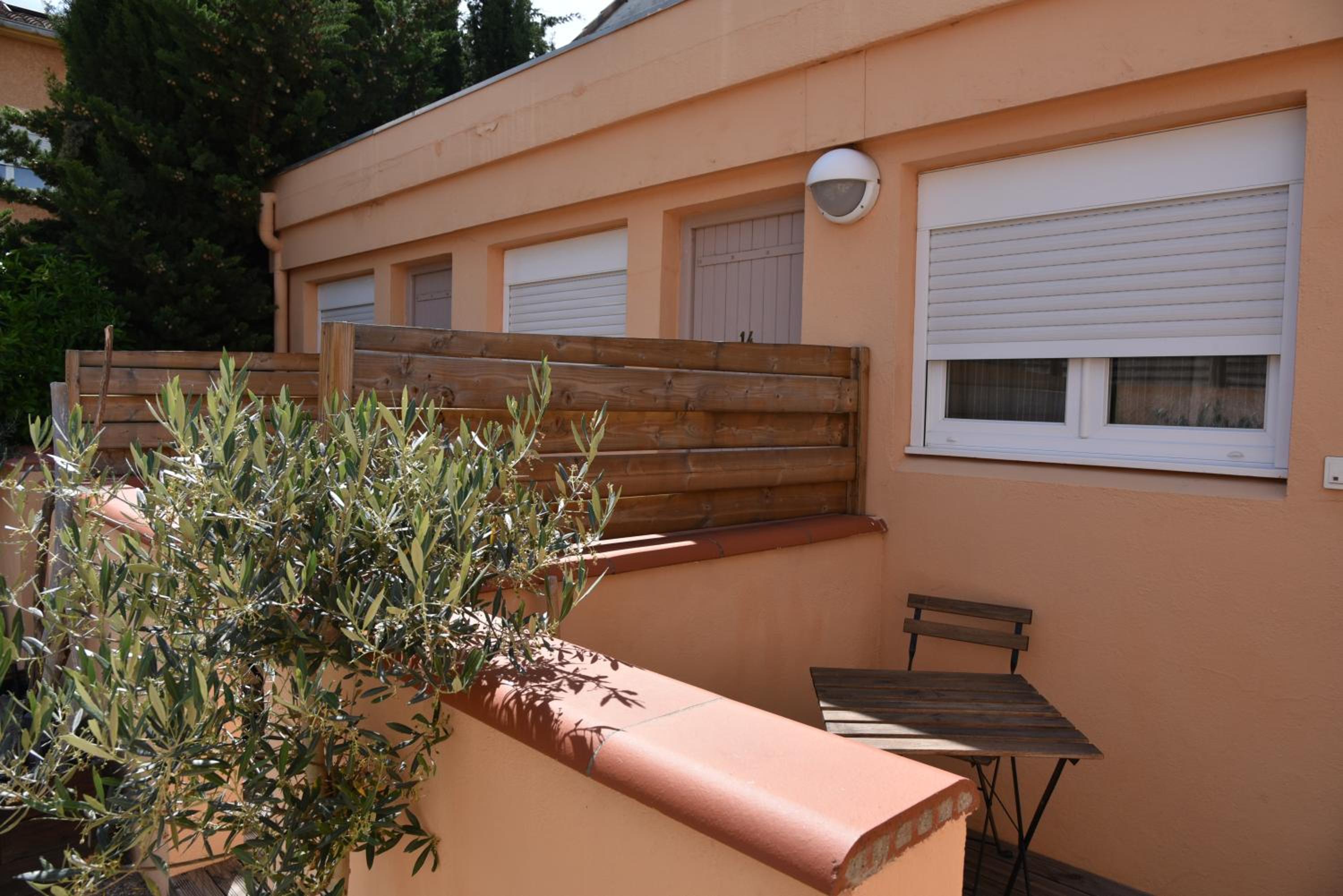 Standard Double Room with Balcony and Air Conditioning - Photo 1