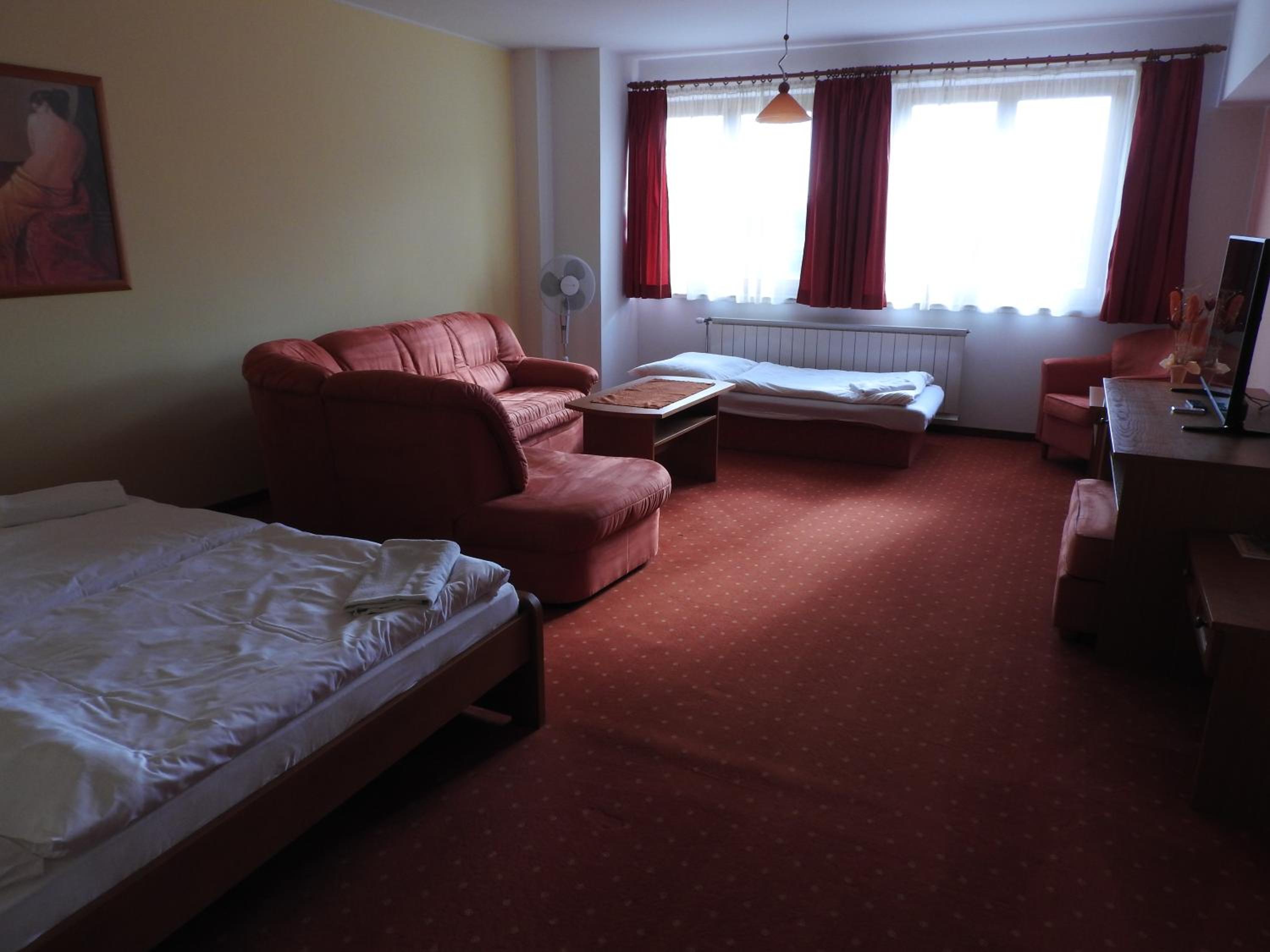 Triple Room photo 2