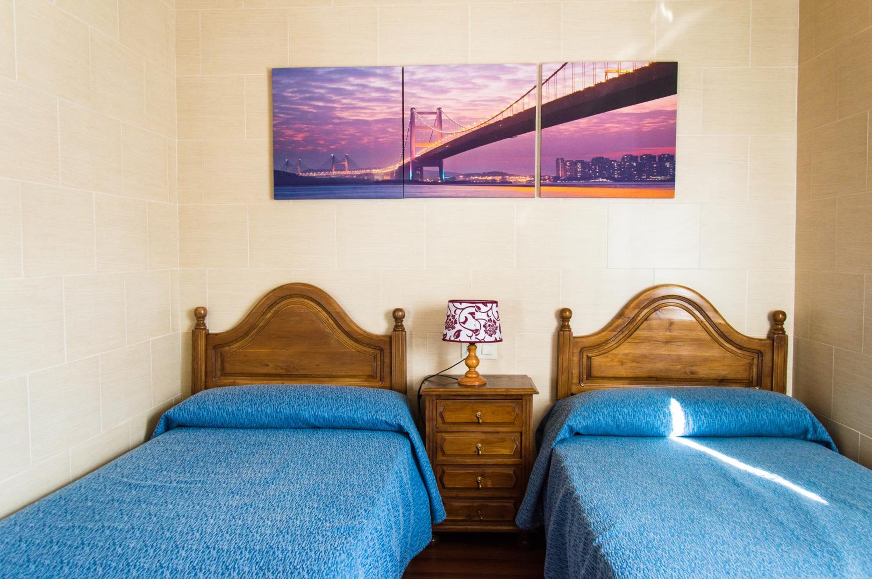 Two-Bedroom Apartment with Garden View - Photo 2