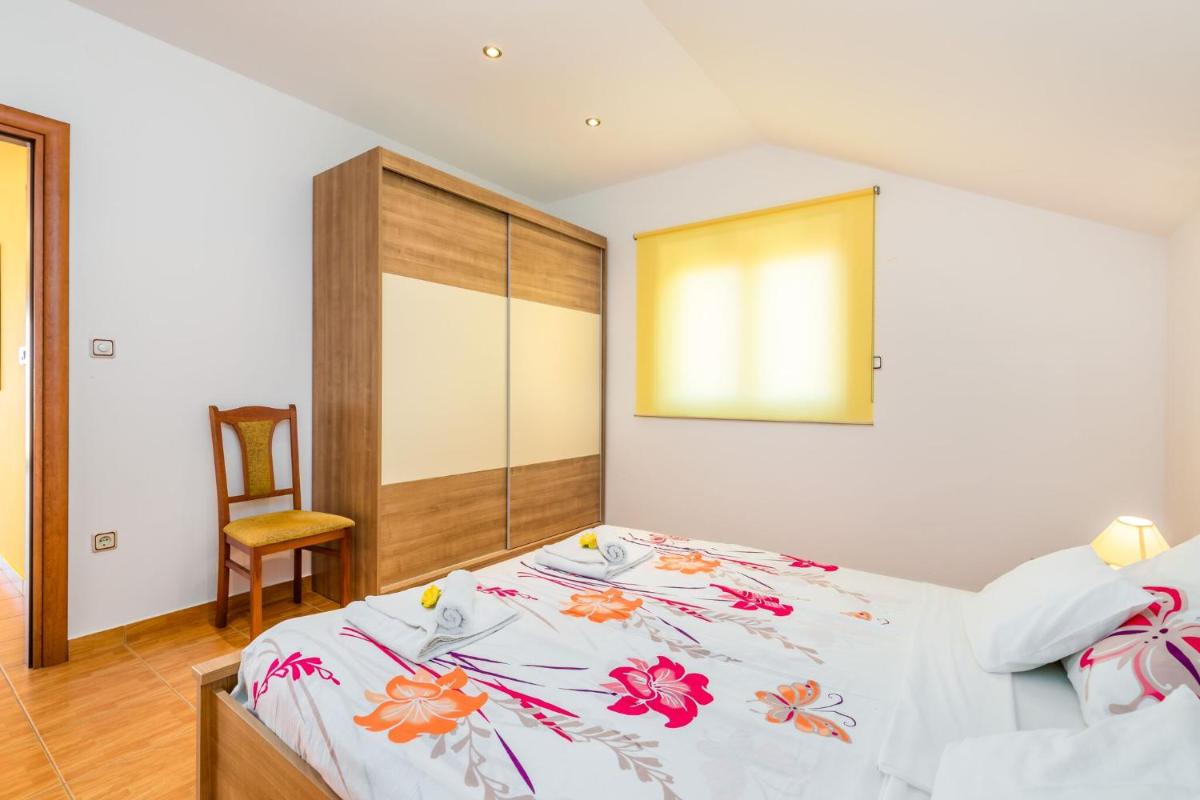 Apartment with Sea View photo 3