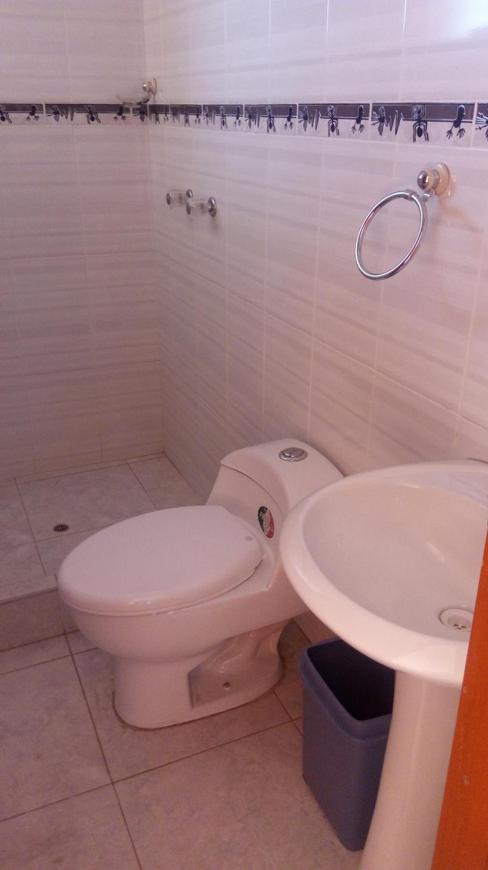 Twin Room with Private Bathroom photo 2