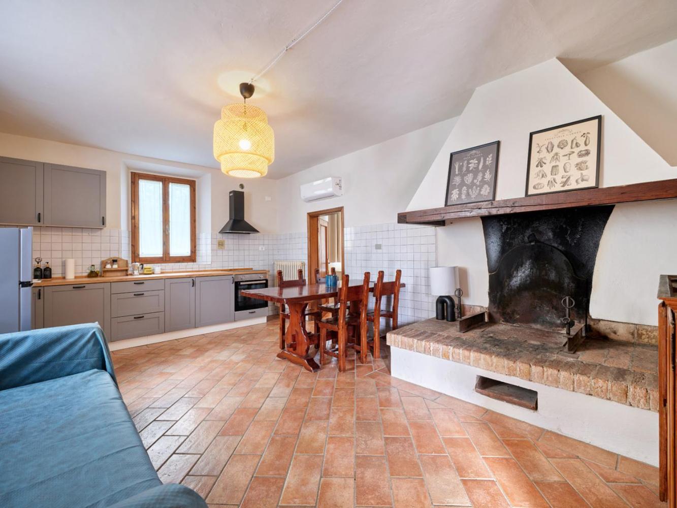Deluxe One-Bedroom Apartment with Garden View