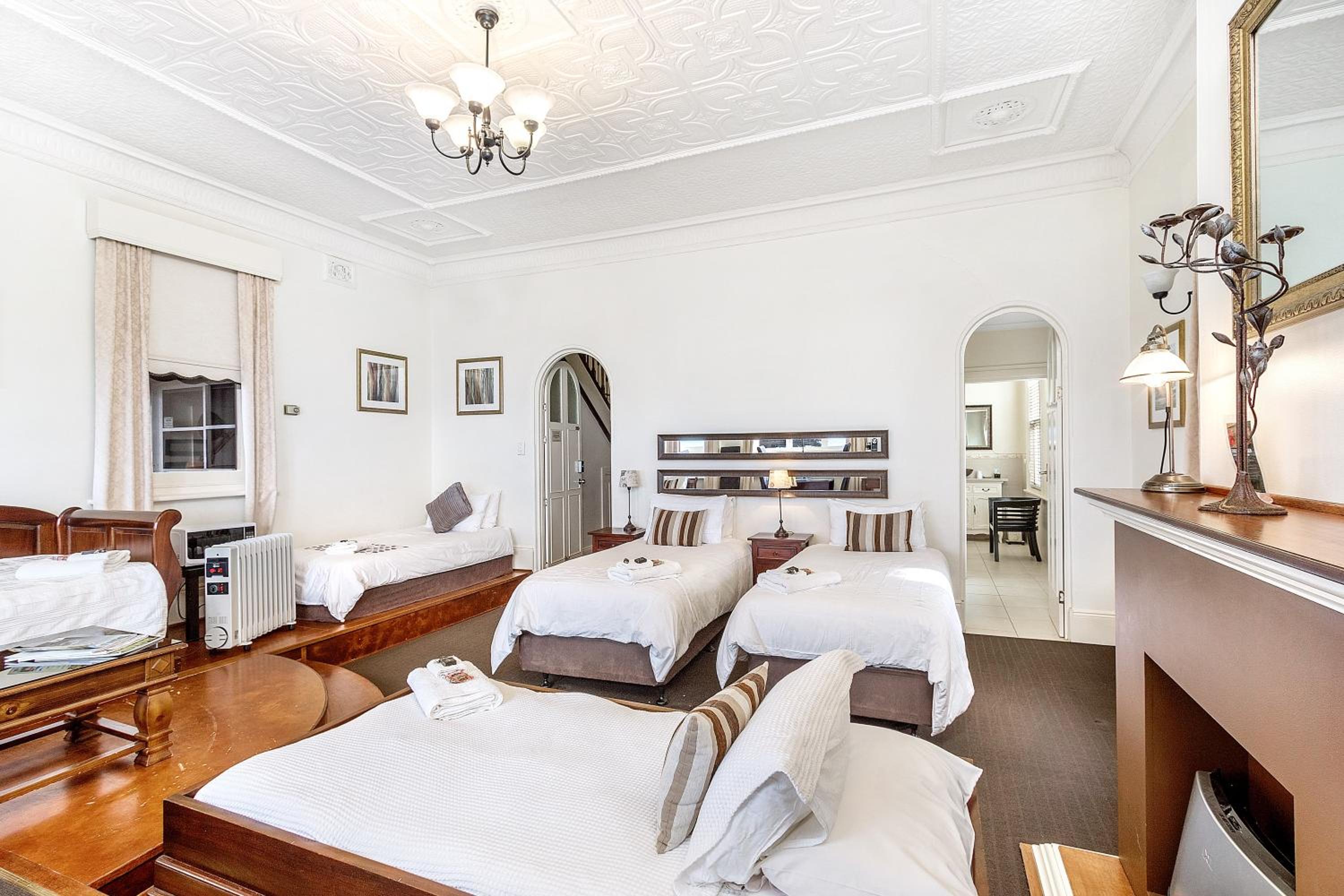 Deluxe Family Suite photo 2