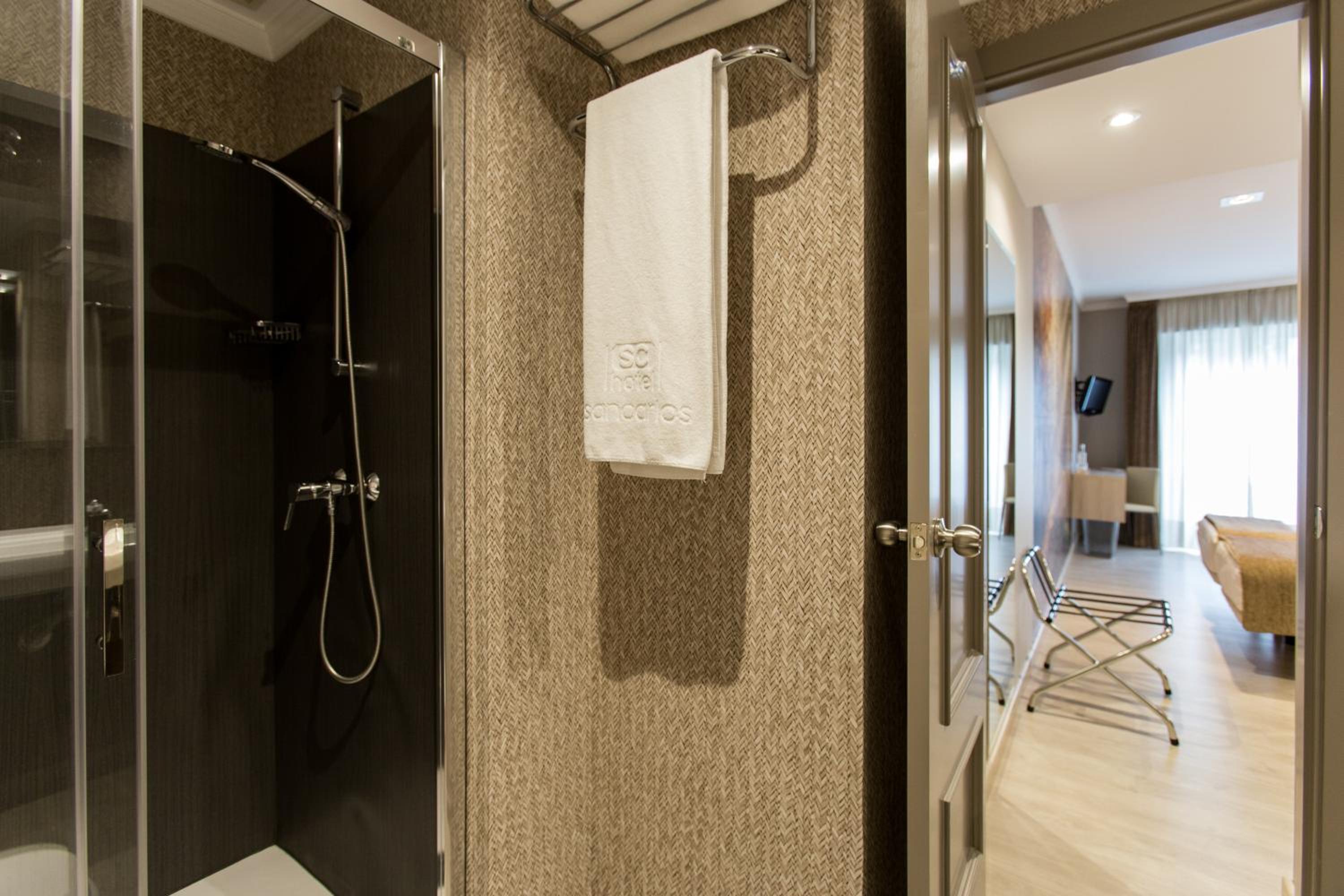 Superior Twin Room - Photo 6