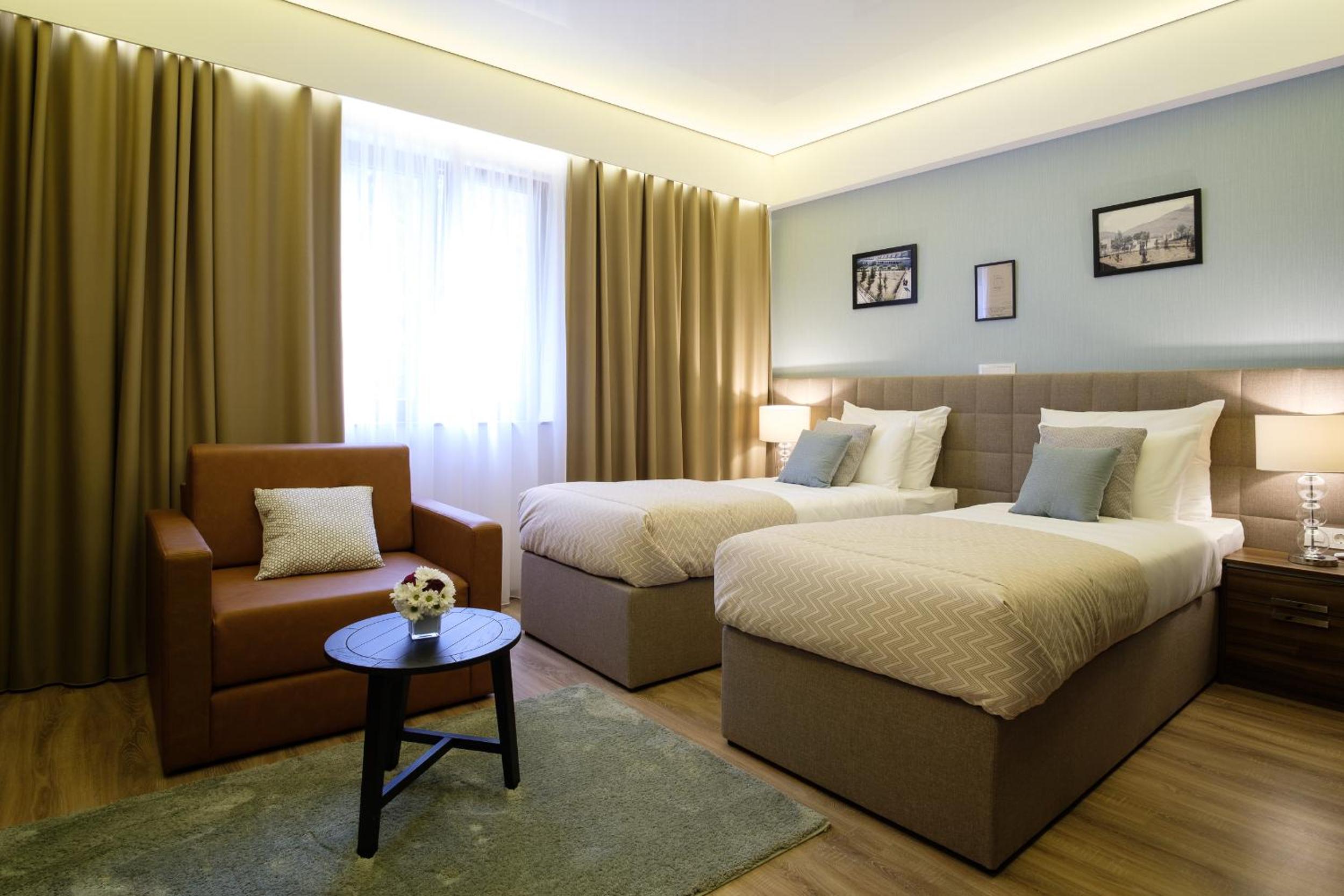 Deluxe King/Twin Room photo 1