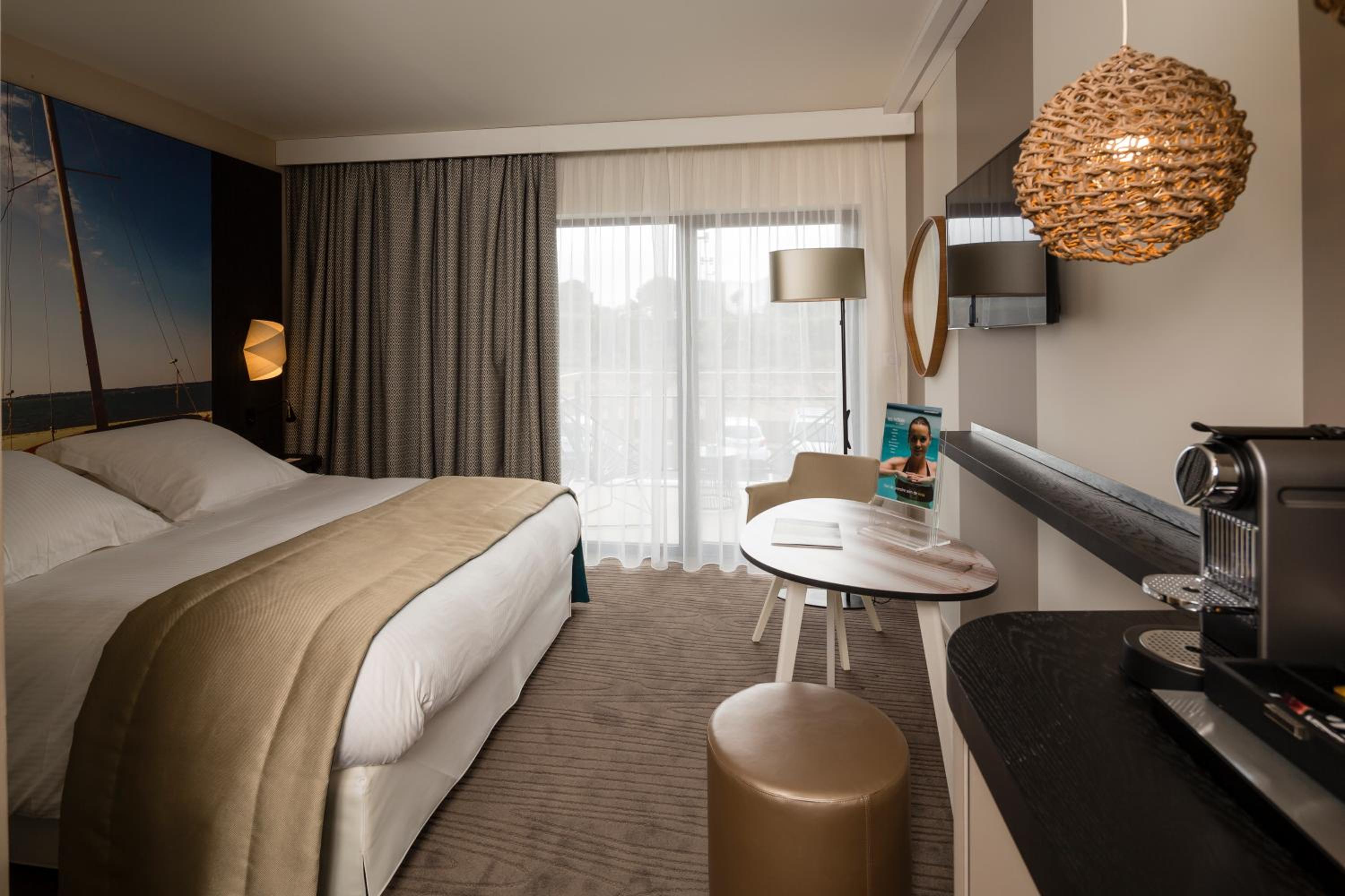 Superior Room with Spa Access - Photo 1