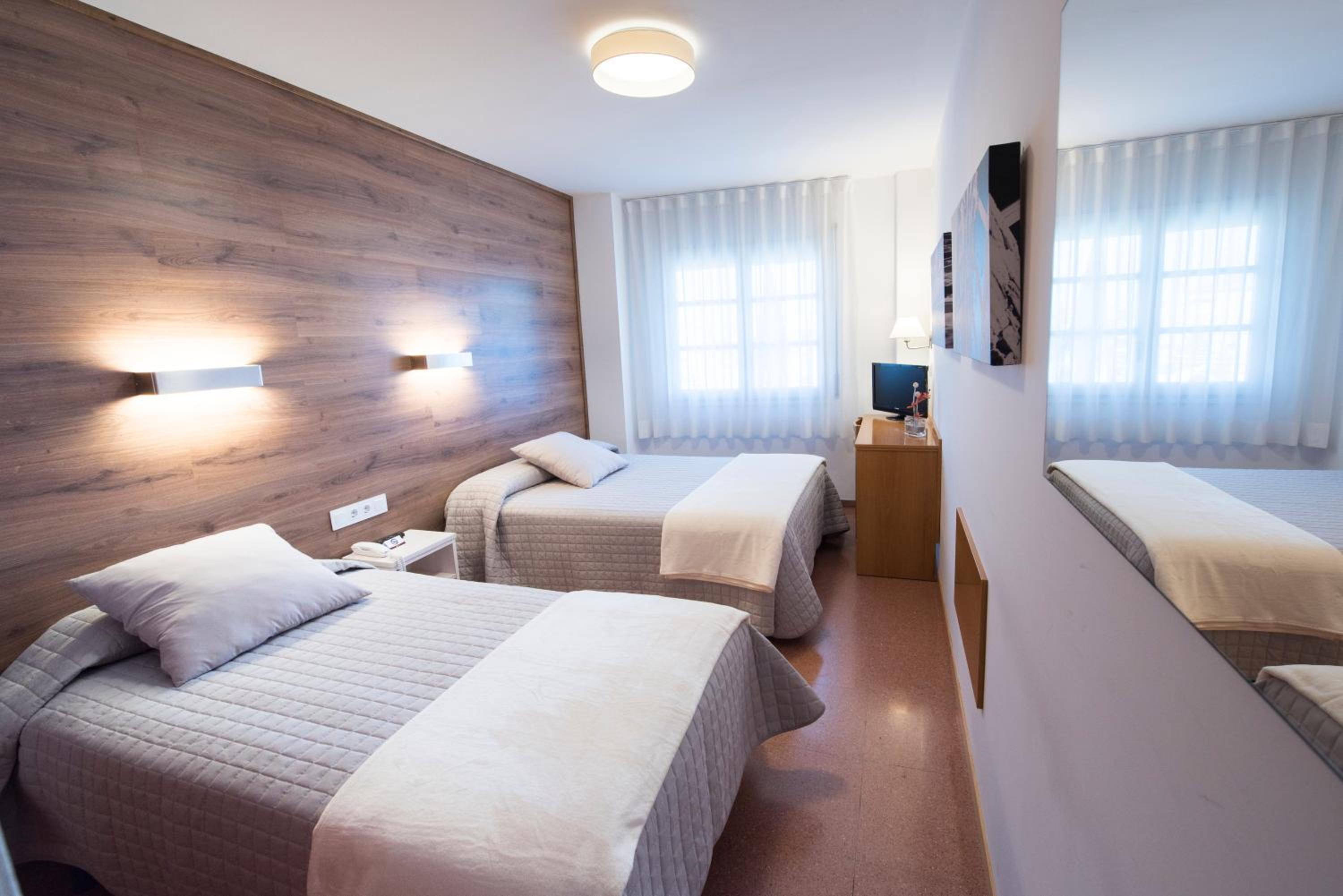 Double Room - Photo 4