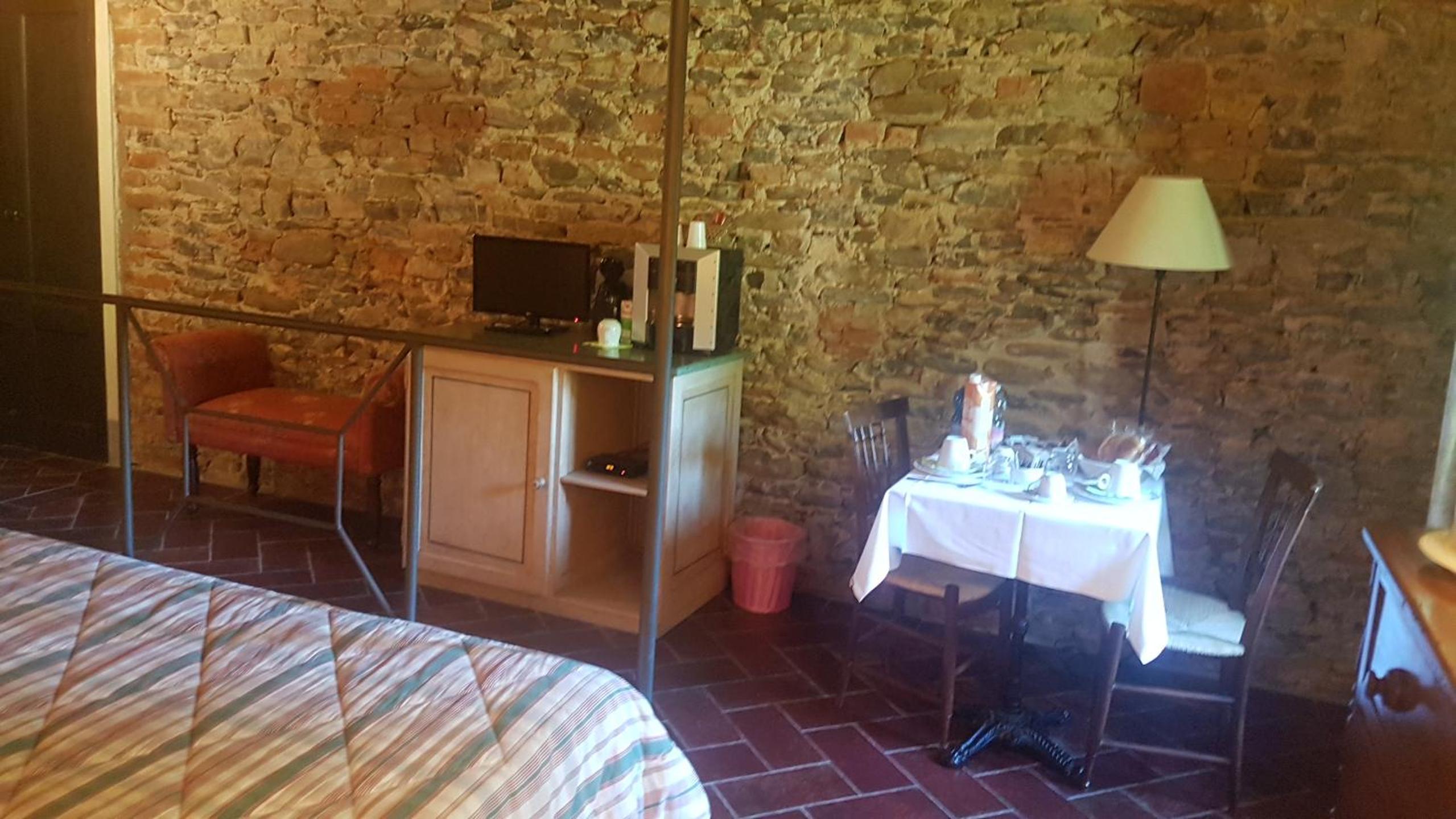 Double Room - Photo 17