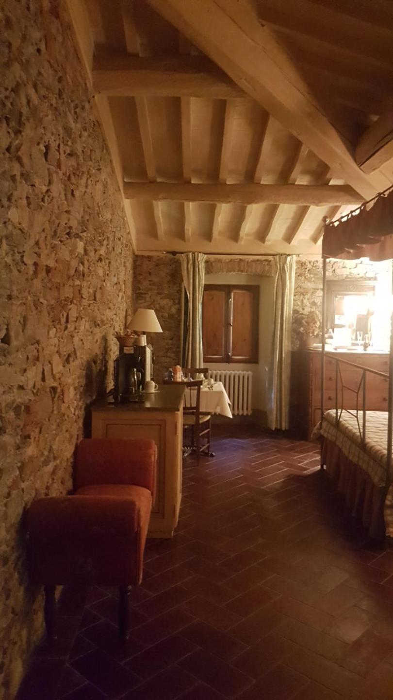 Double Room - Photo 3