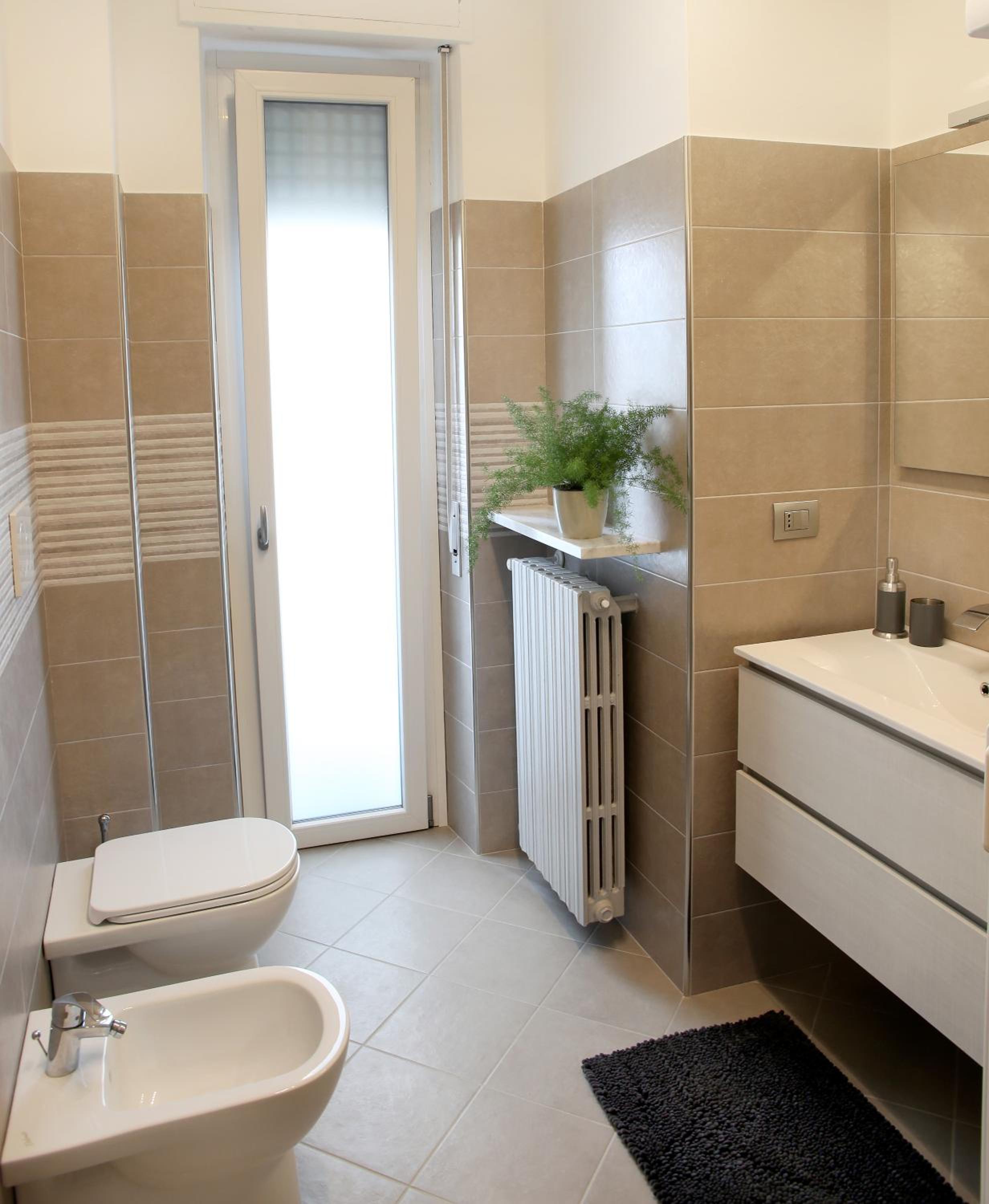 Family Room with Private Bathroom photo 3