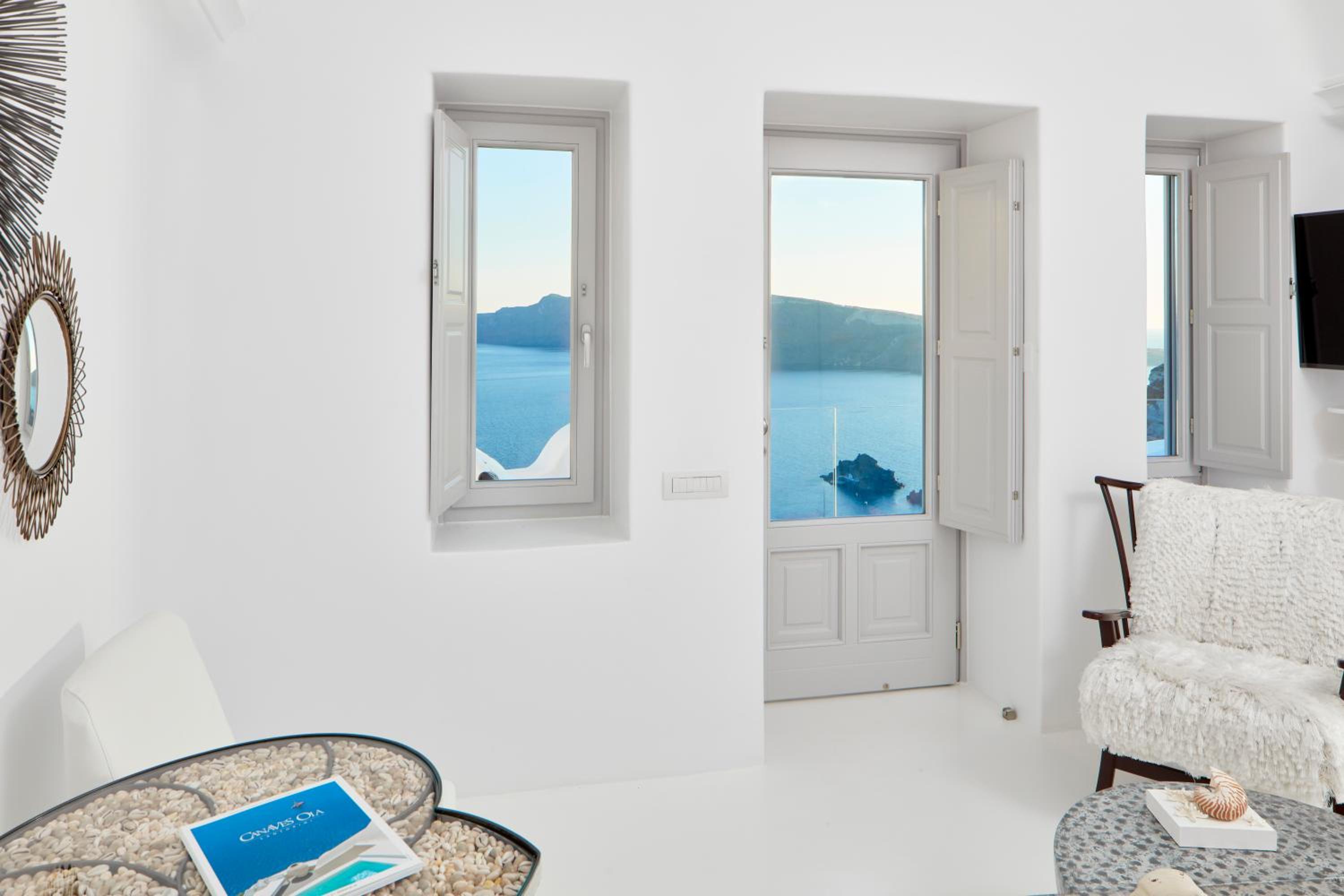 Master Suite with Infinity Private Pool - Photo 7