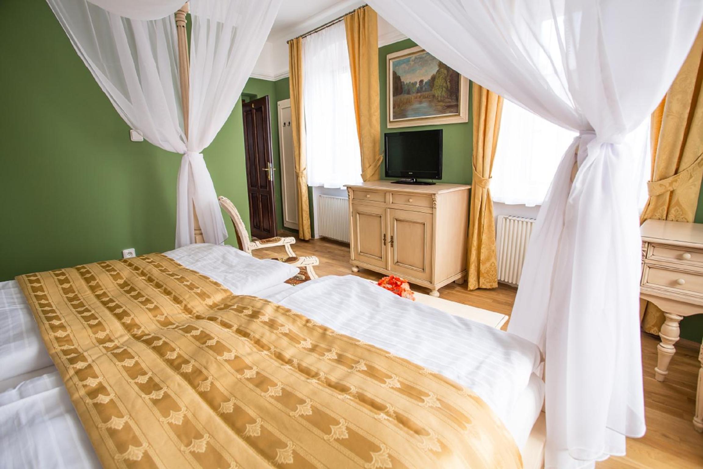 Economy Double Room photo 1