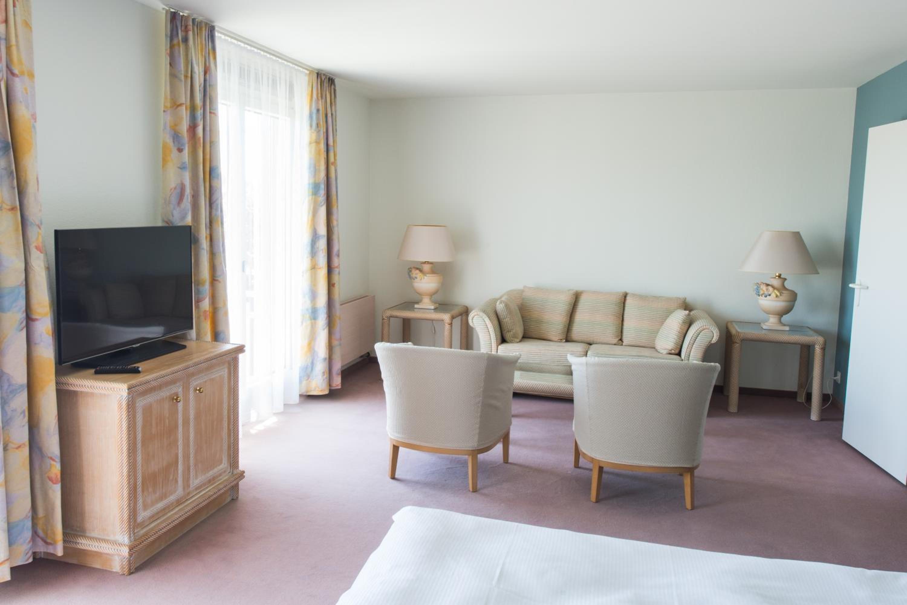 Deluxe Junior Suite photo 1