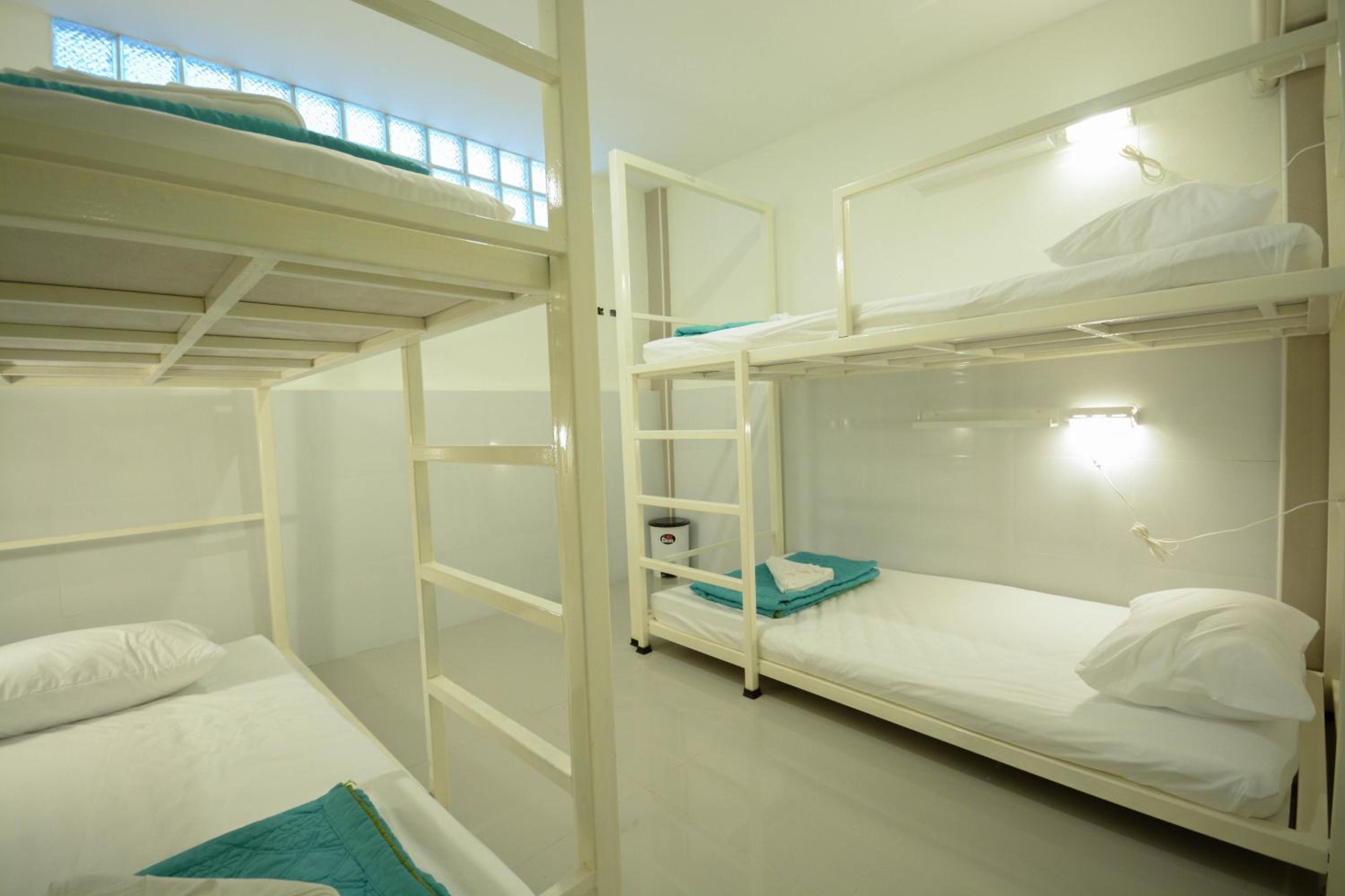 4-Bed Mixed Dormitory Room photo 3