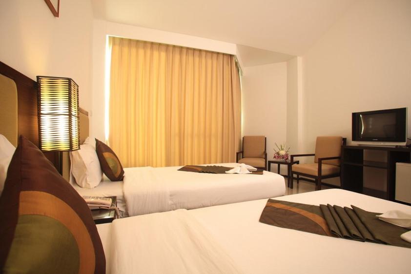 Deluxe Double or Twin Room - Photo 2