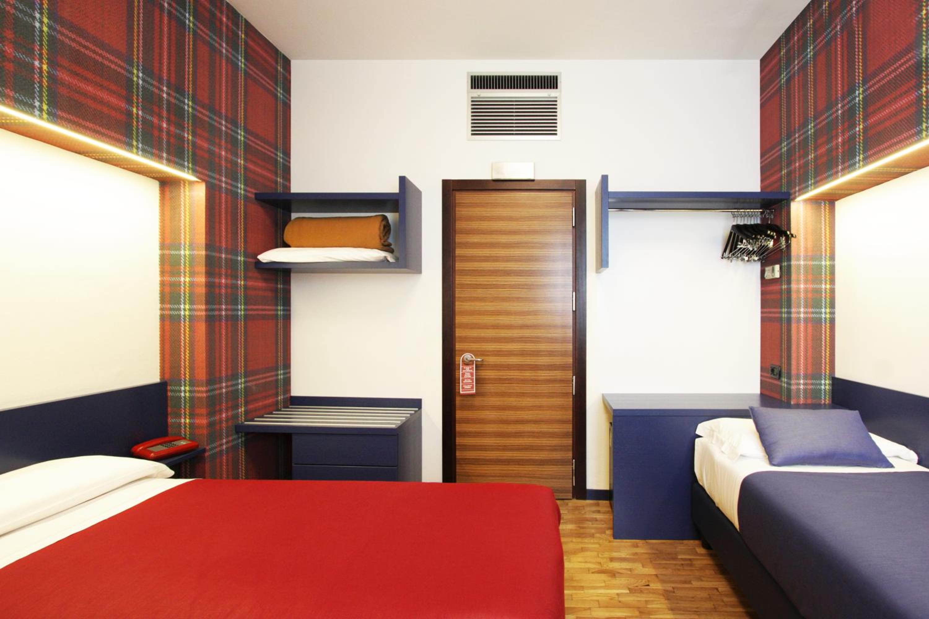 Triple Room - Photo 2