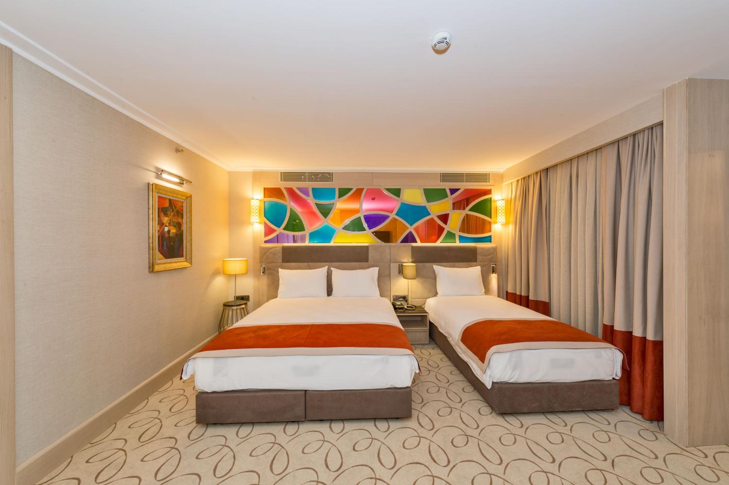 Deluxe Triple Room photo 3