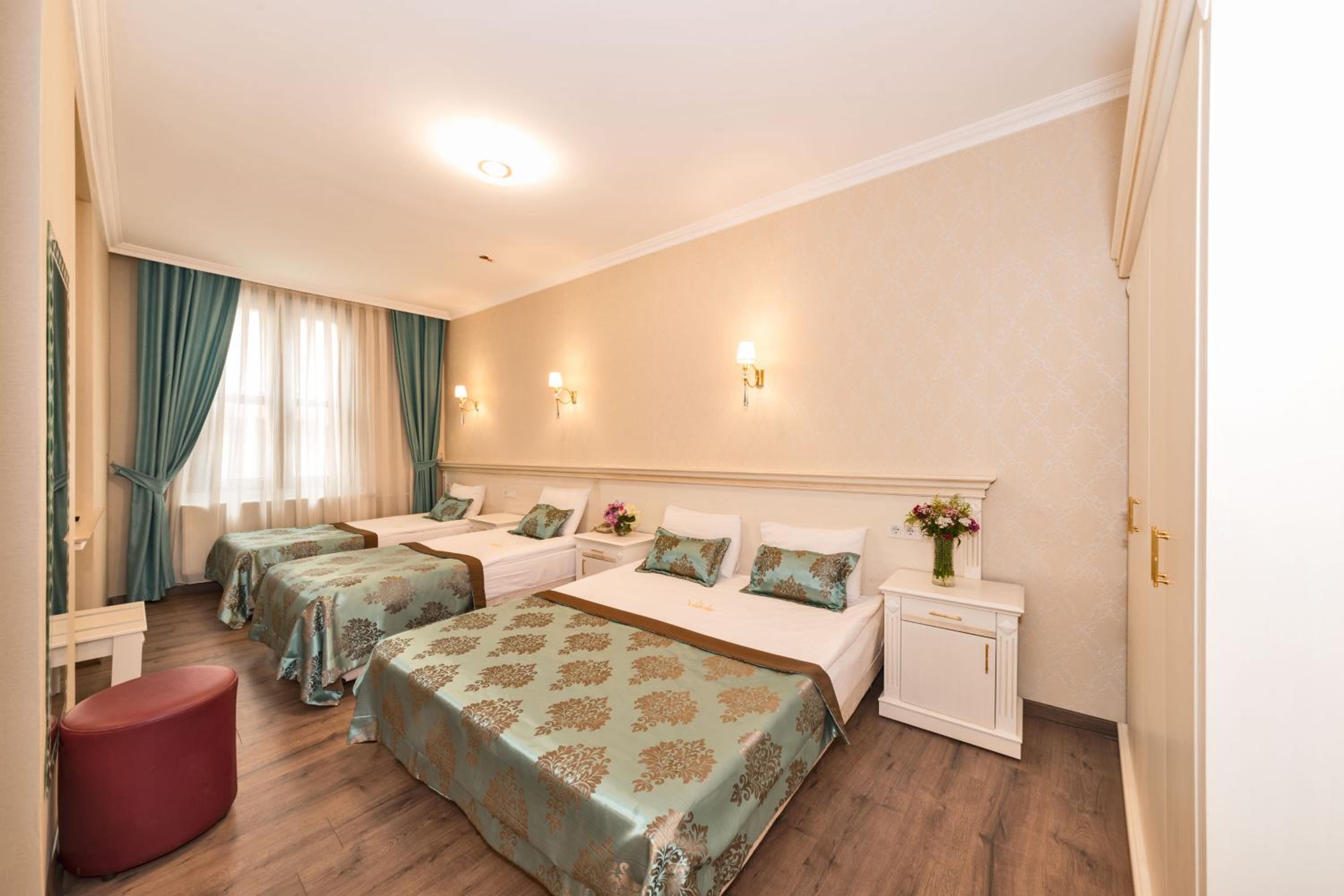 Economy Family Room