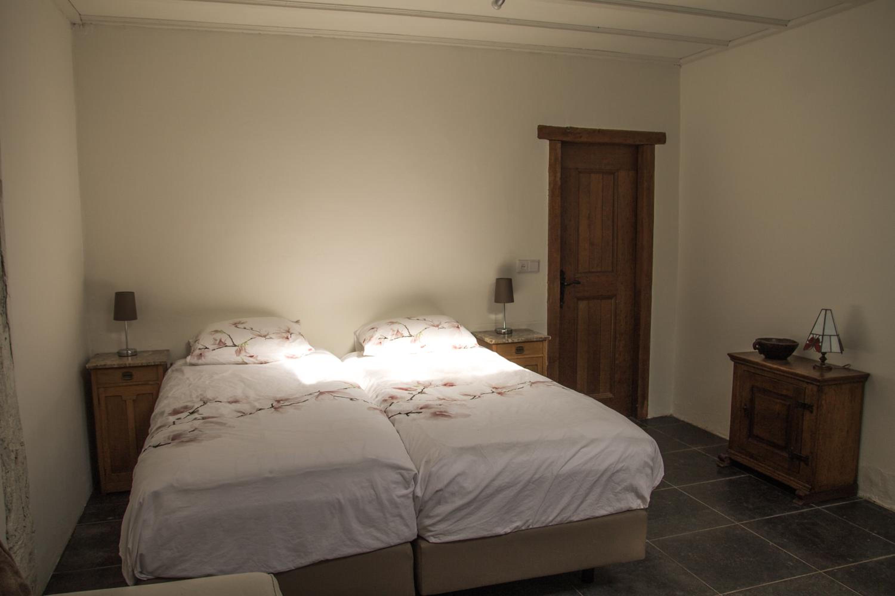 Twin Room with Private Bathroom photo 1